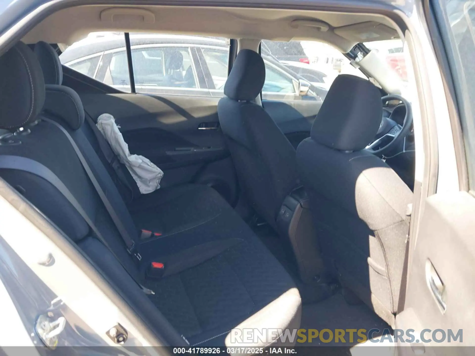 8 Photograph of a damaged car 3N1CP5CV0NL528986 NISSAN KICKS 2022