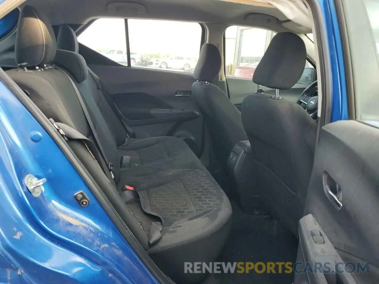 11 Photograph of a damaged car 3N1CP5CV1NL478468 NISSAN KICKS 2022