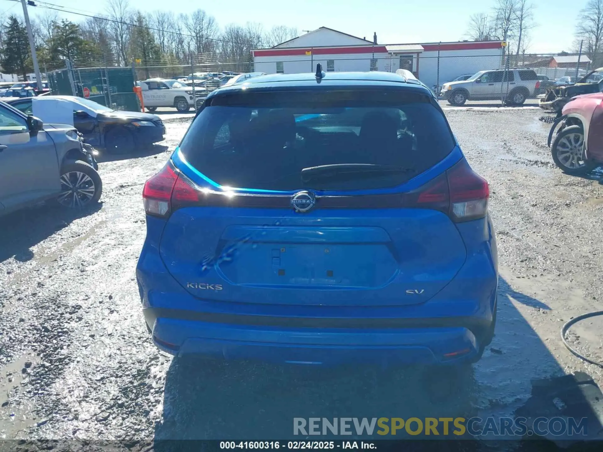 17 Photograph of a damaged car 3N1CP5CV1NL510786 NISSAN KICKS 2022