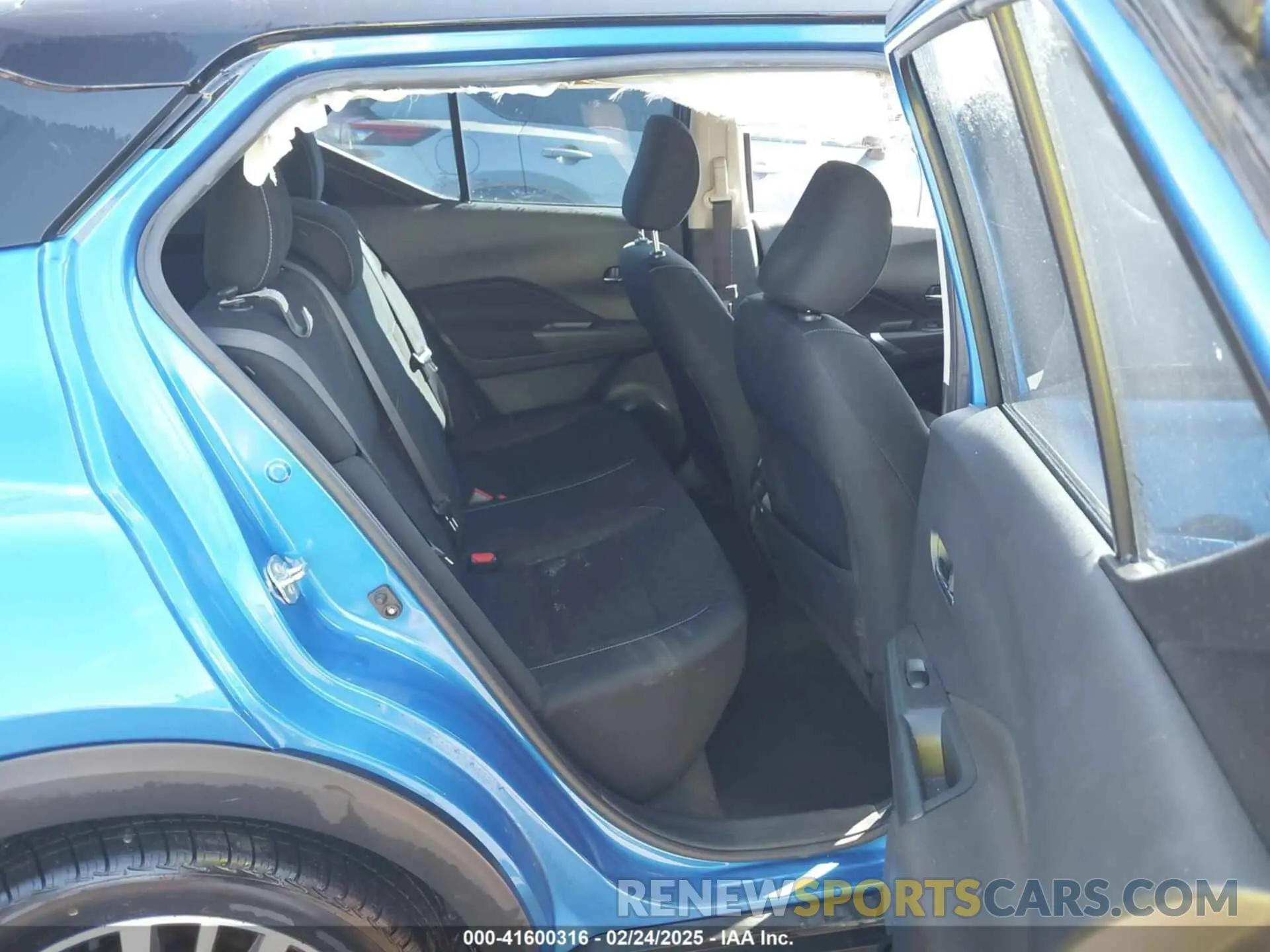 8 Photograph of a damaged car 3N1CP5CV1NL510786 NISSAN KICKS 2022