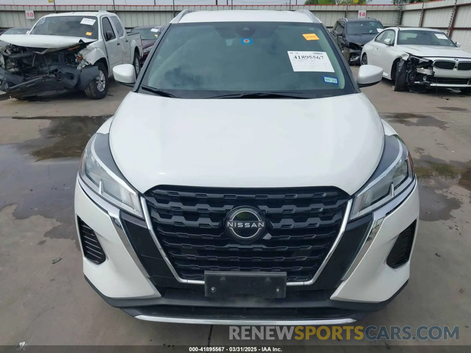 12 Photograph of a damaged car 3N1CP5CV1NL518712 NISSAN KICKS 2022