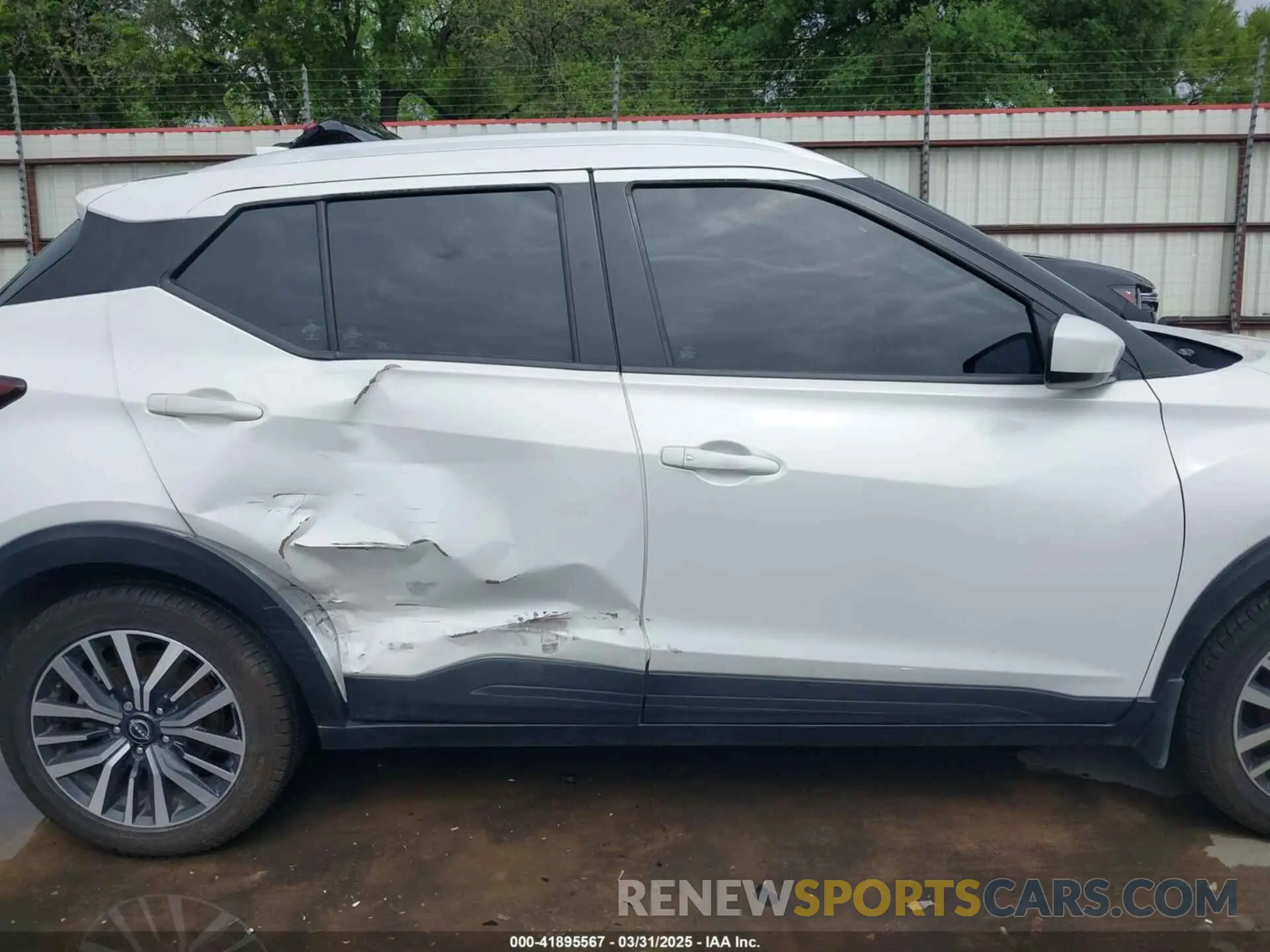 13 Photograph of a damaged car 3N1CP5CV1NL518712 NISSAN KICKS 2022