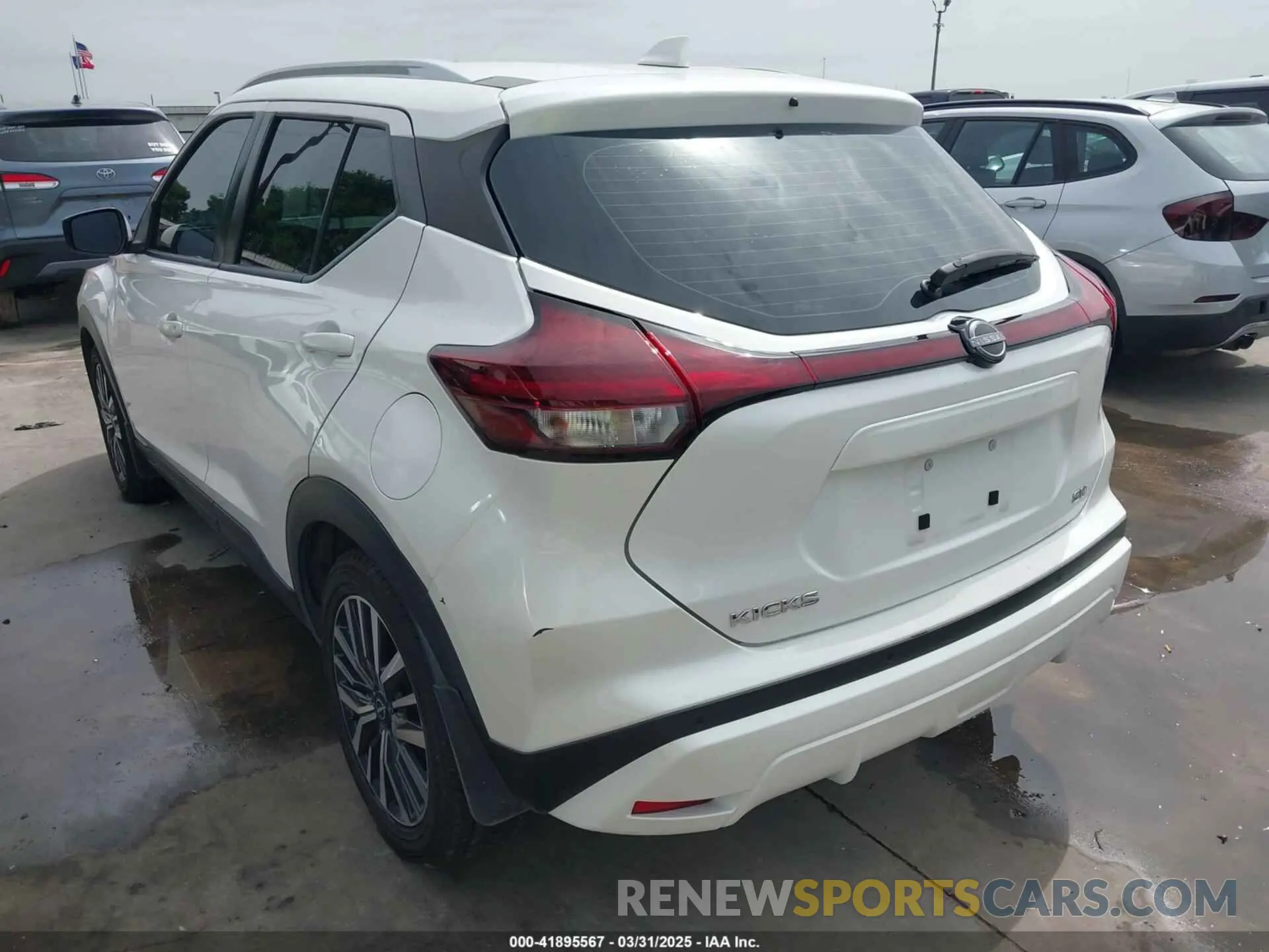 3 Photograph of a damaged car 3N1CP5CV1NL518712 NISSAN KICKS 2022
