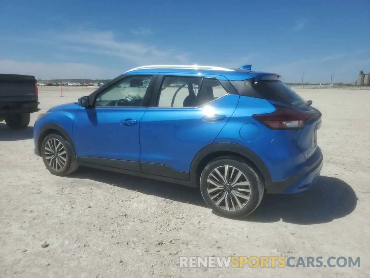 2 Photograph of a damaged car 3N1CP5CV2NL503457 NISSAN KICKS 2022
