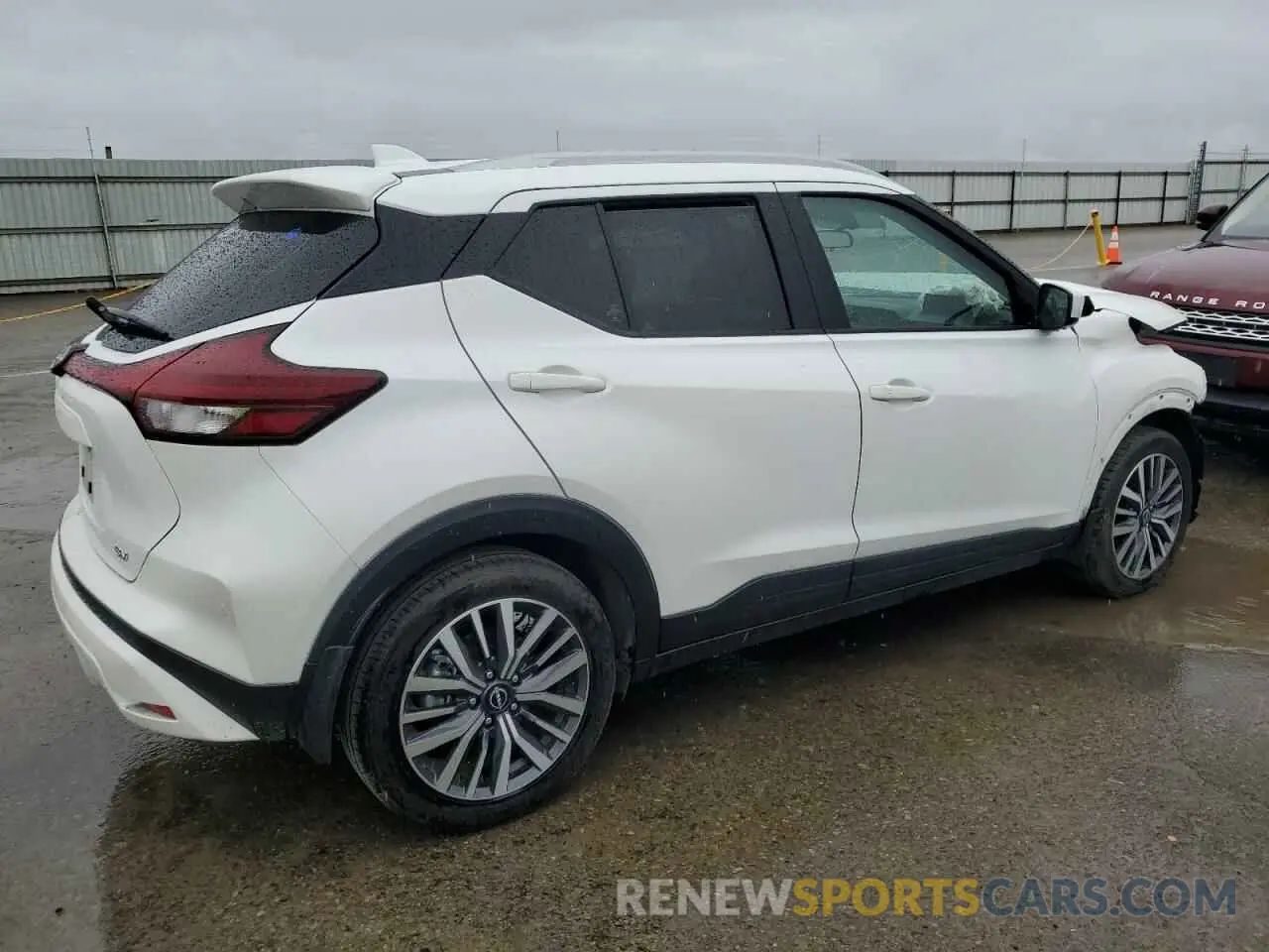 3 Photograph of a damaged car 3N1CP5CV3NL518856 NISSAN KICKS 2022