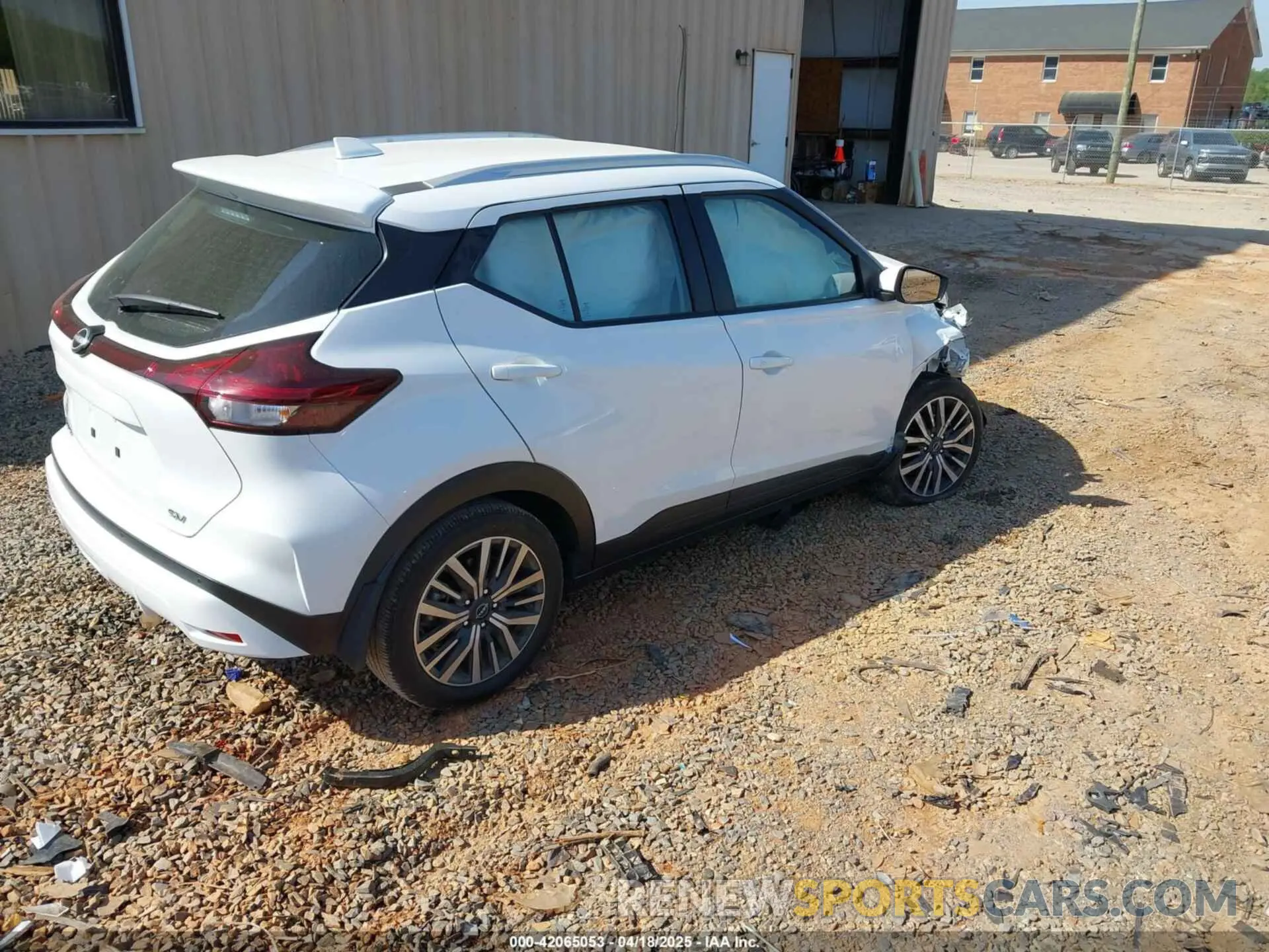 4 Photograph of a damaged car 3N1CP5CV3NL523376 NISSAN KICKS 2022