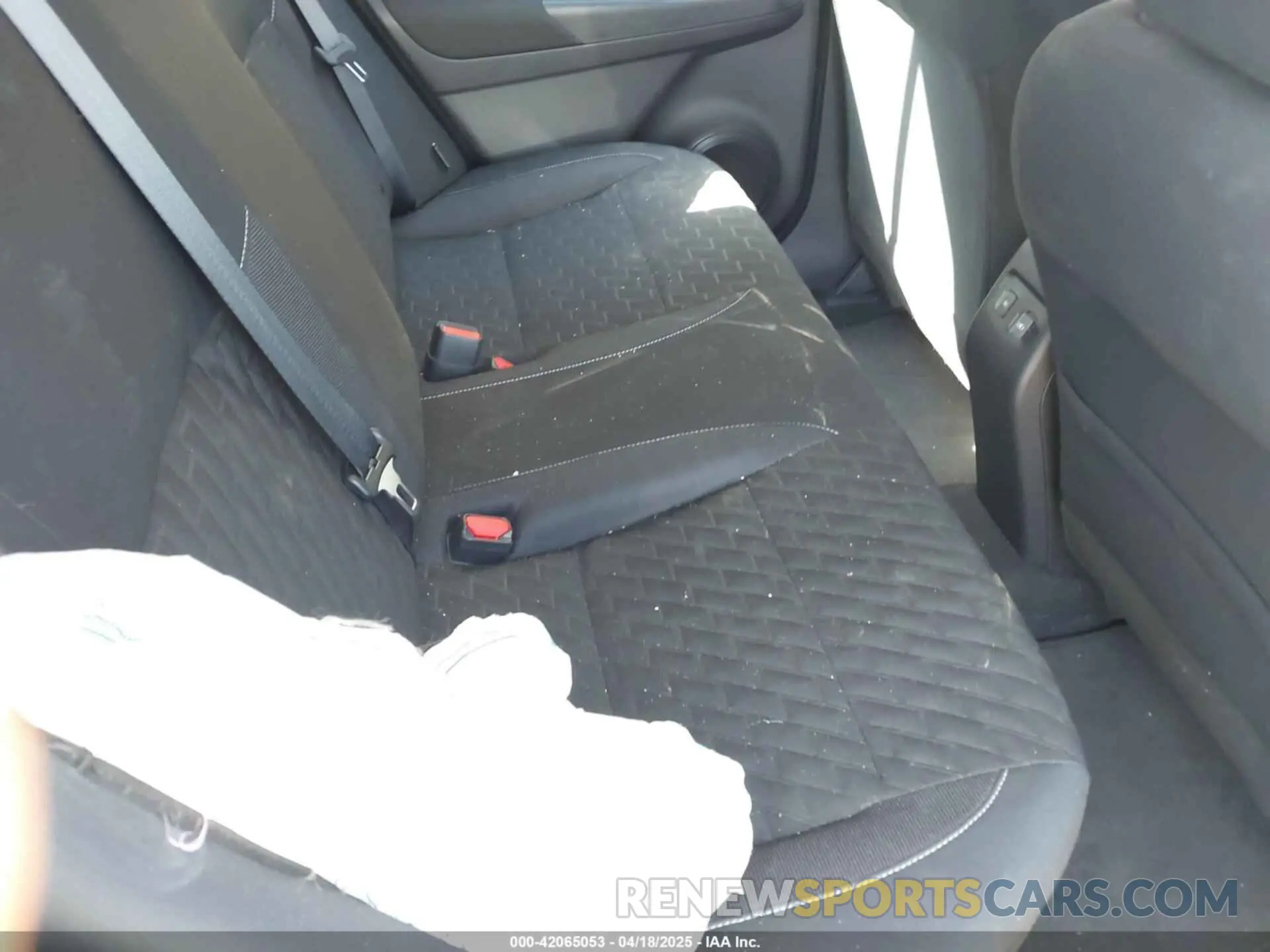 8 Photograph of a damaged car 3N1CP5CV3NL523376 NISSAN KICKS 2022