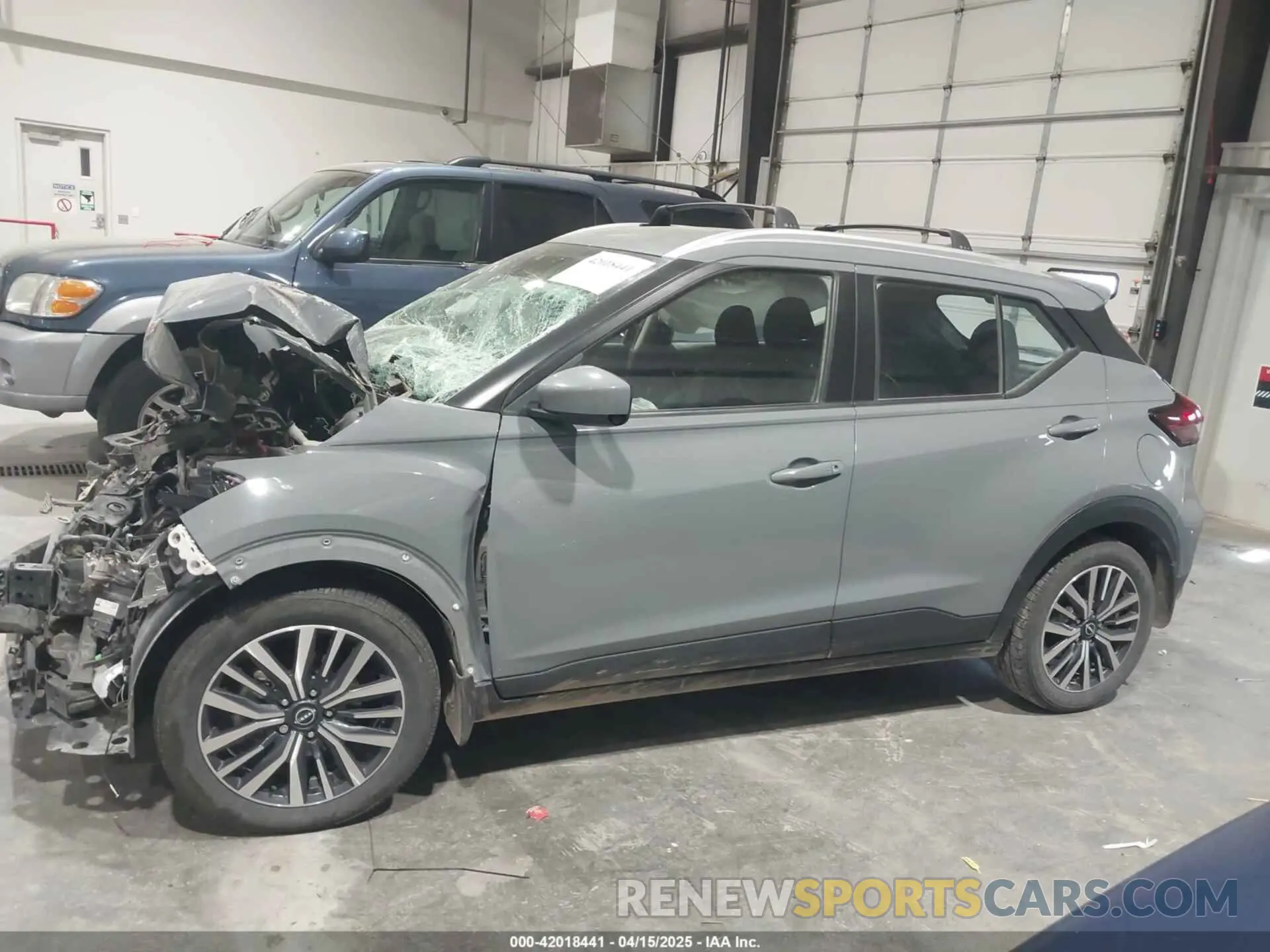 15 Photograph of a damaged car 3N1CP5CV4NL498973 NISSAN KICKS 2022