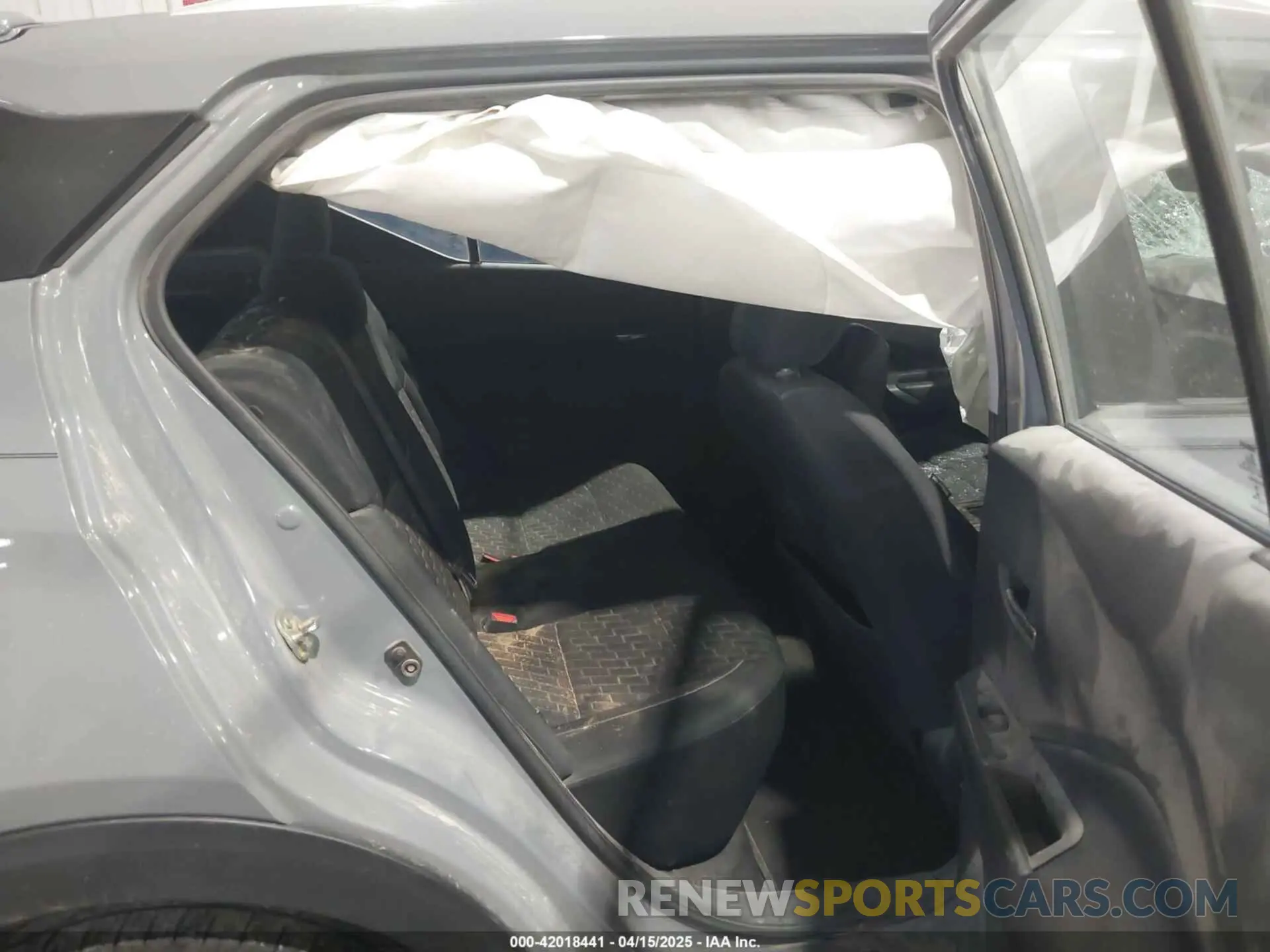 8 Photograph of a damaged car 3N1CP5CV4NL498973 NISSAN KICKS 2022