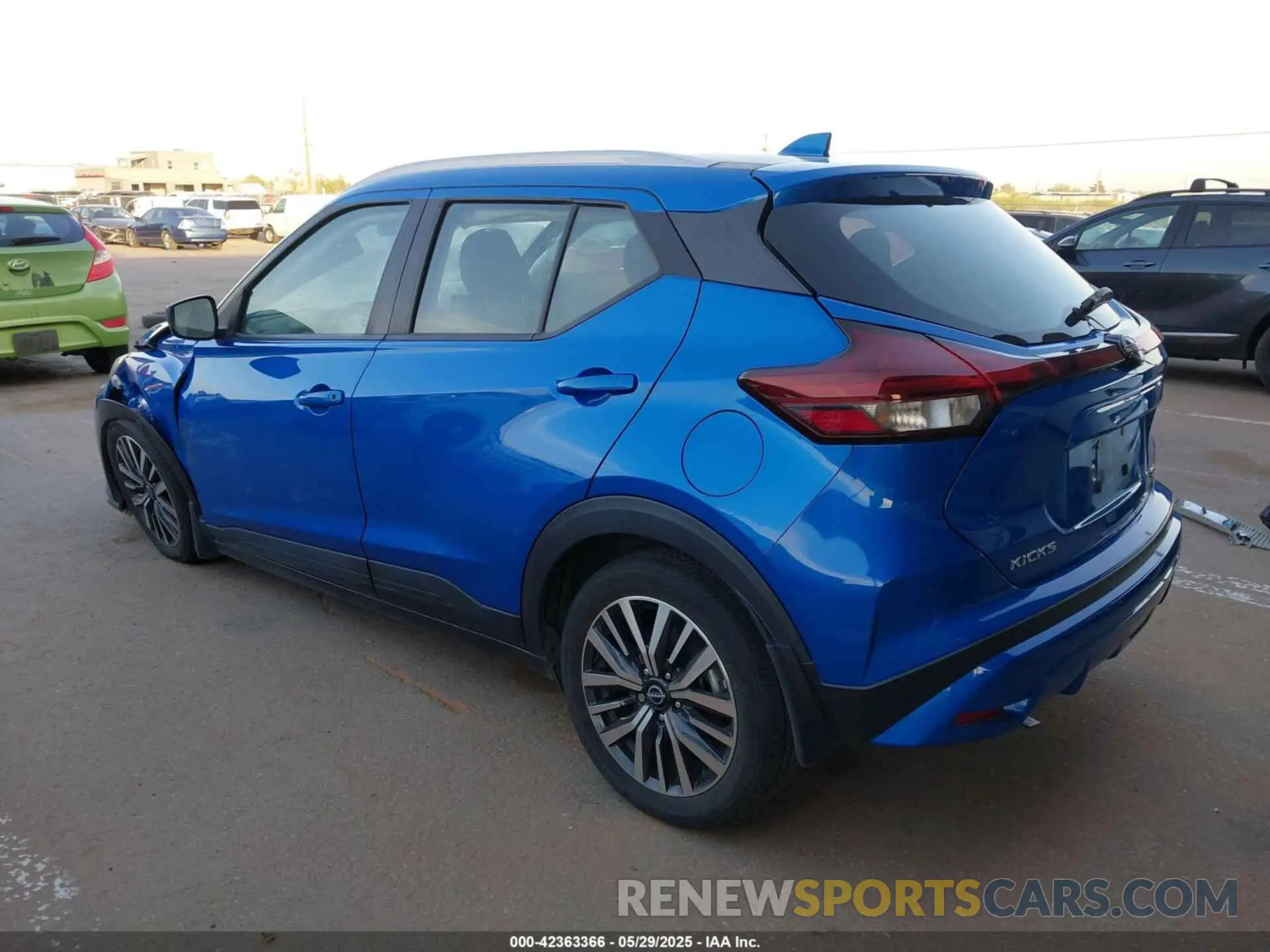 3 Photograph of a damaged car 3N1CP5CV4NL499699 NISSAN KICKS 2022