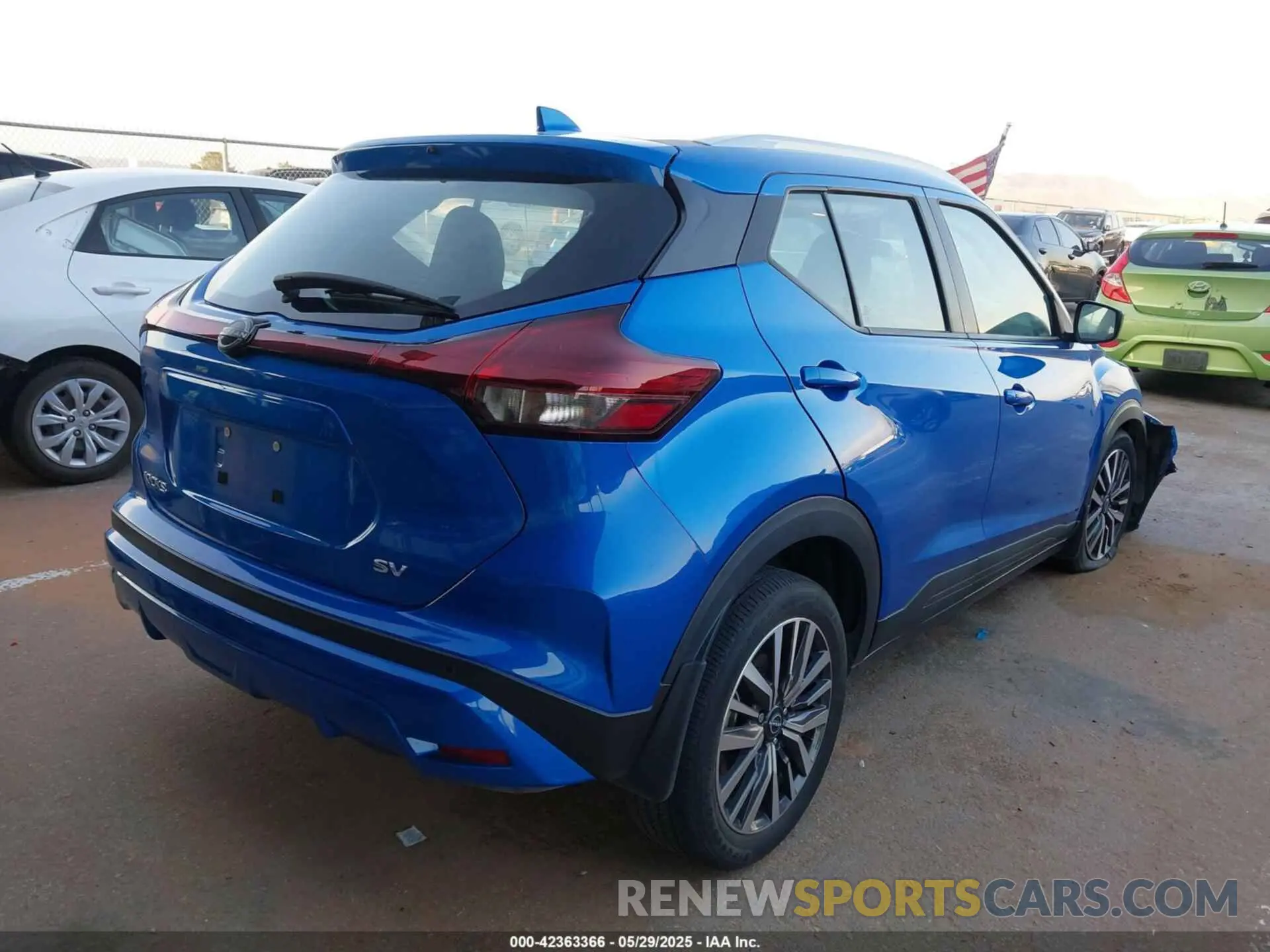 4 Photograph of a damaged car 3N1CP5CV4NL499699 NISSAN KICKS 2022