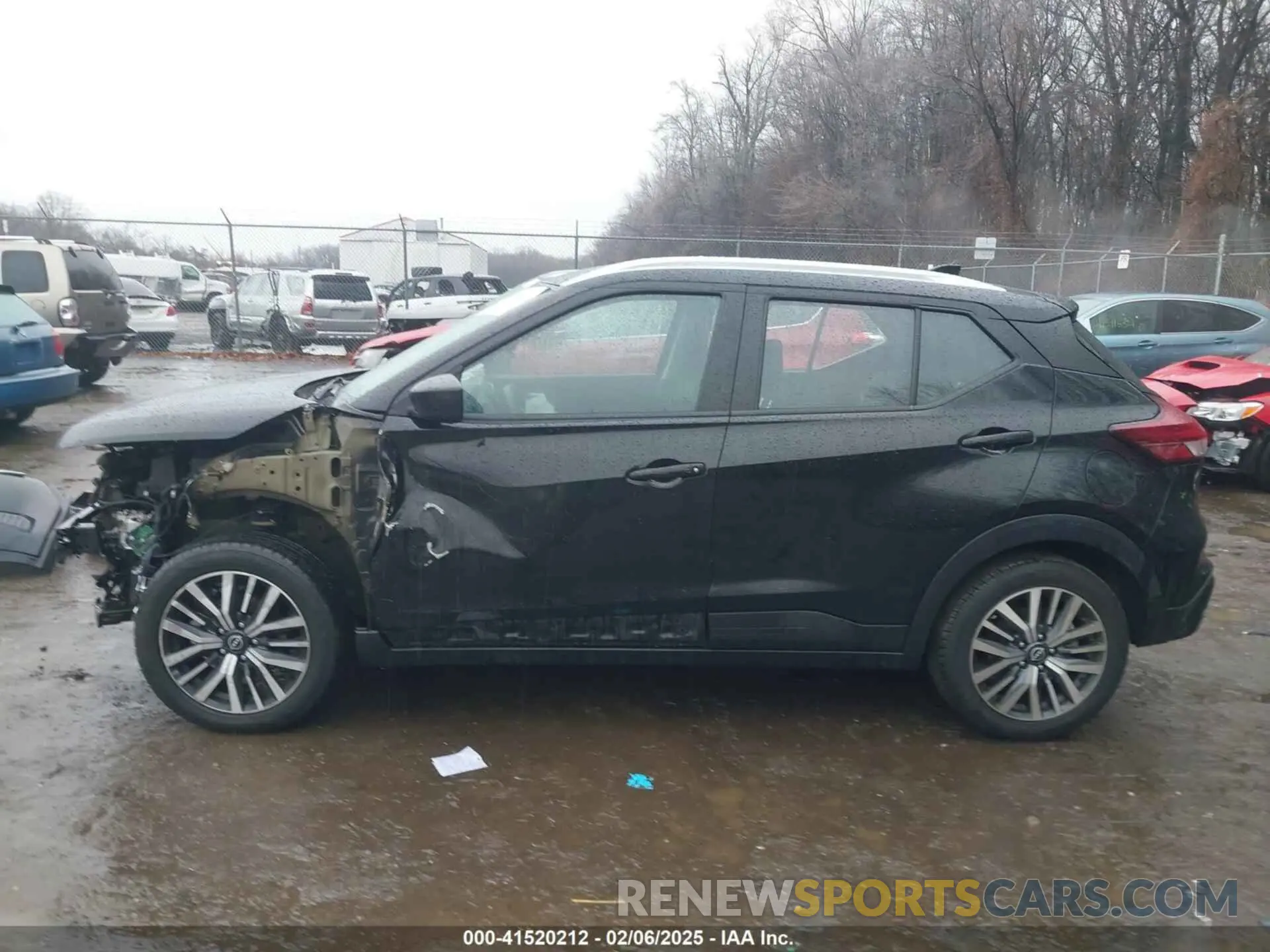 13 Photograph of a damaged car 3N1CP5CV4NL500799 NISSAN KICKS 2022