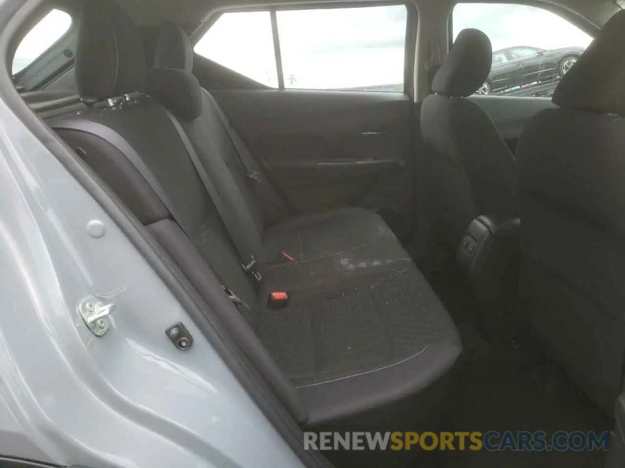 11 Photograph of a damaged car 3N1CP5CV4NL501676 NISSAN KICKS 2022