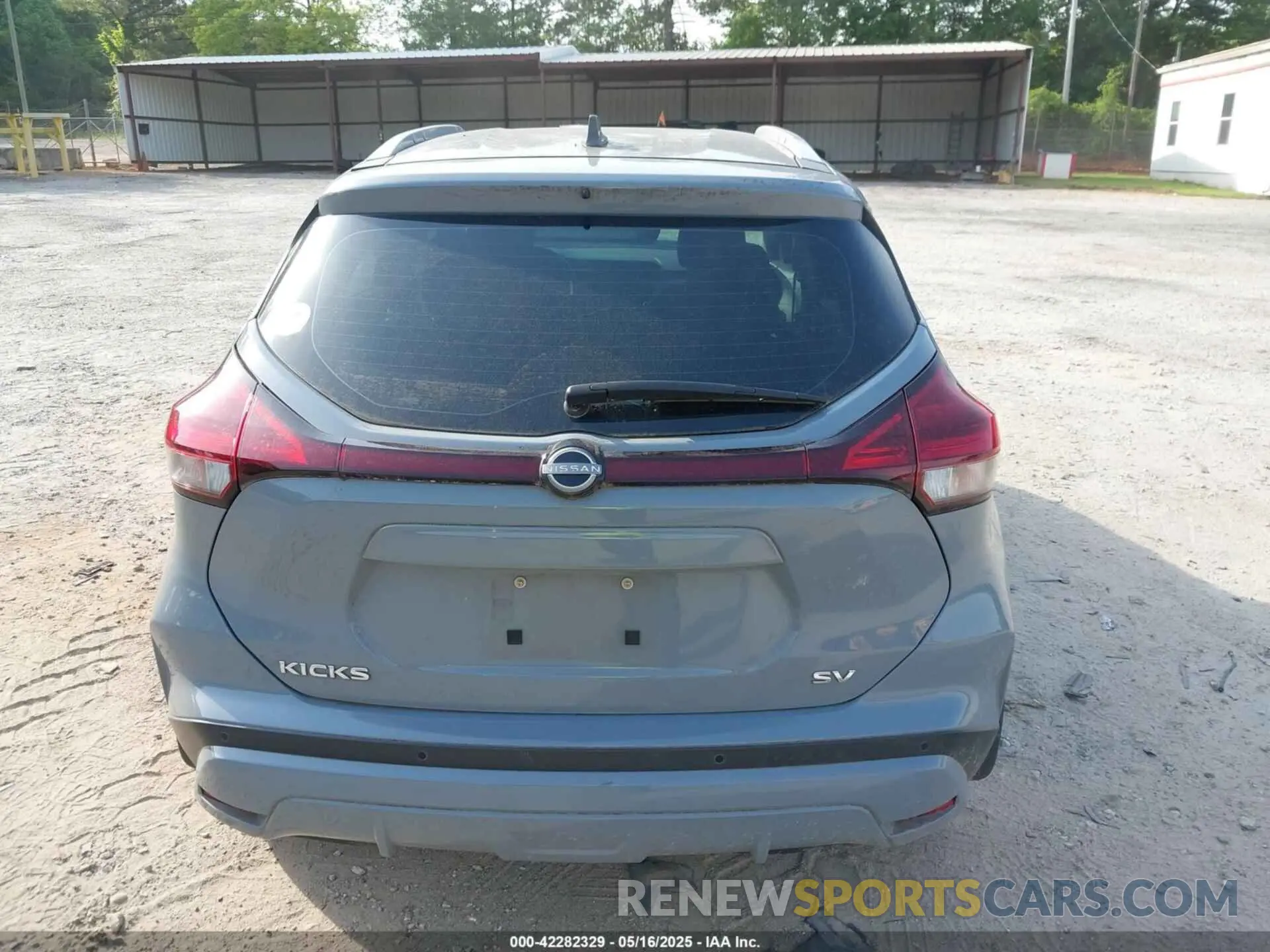 16 Photograph of a damaged car 3N1CP5CV4NL509874 NISSAN KICKS 2022