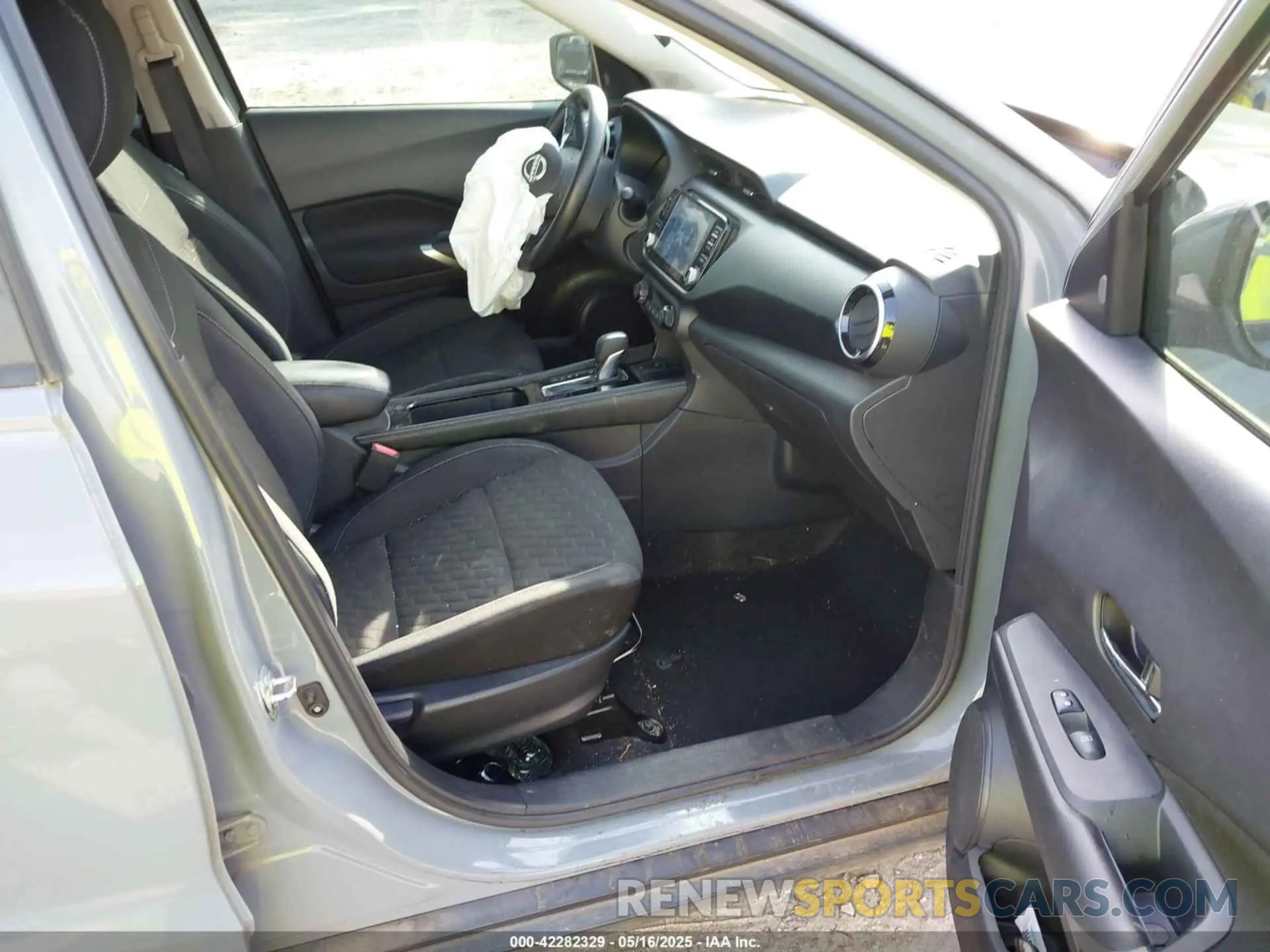 5 Photograph of a damaged car 3N1CP5CV4NL509874 NISSAN KICKS 2022