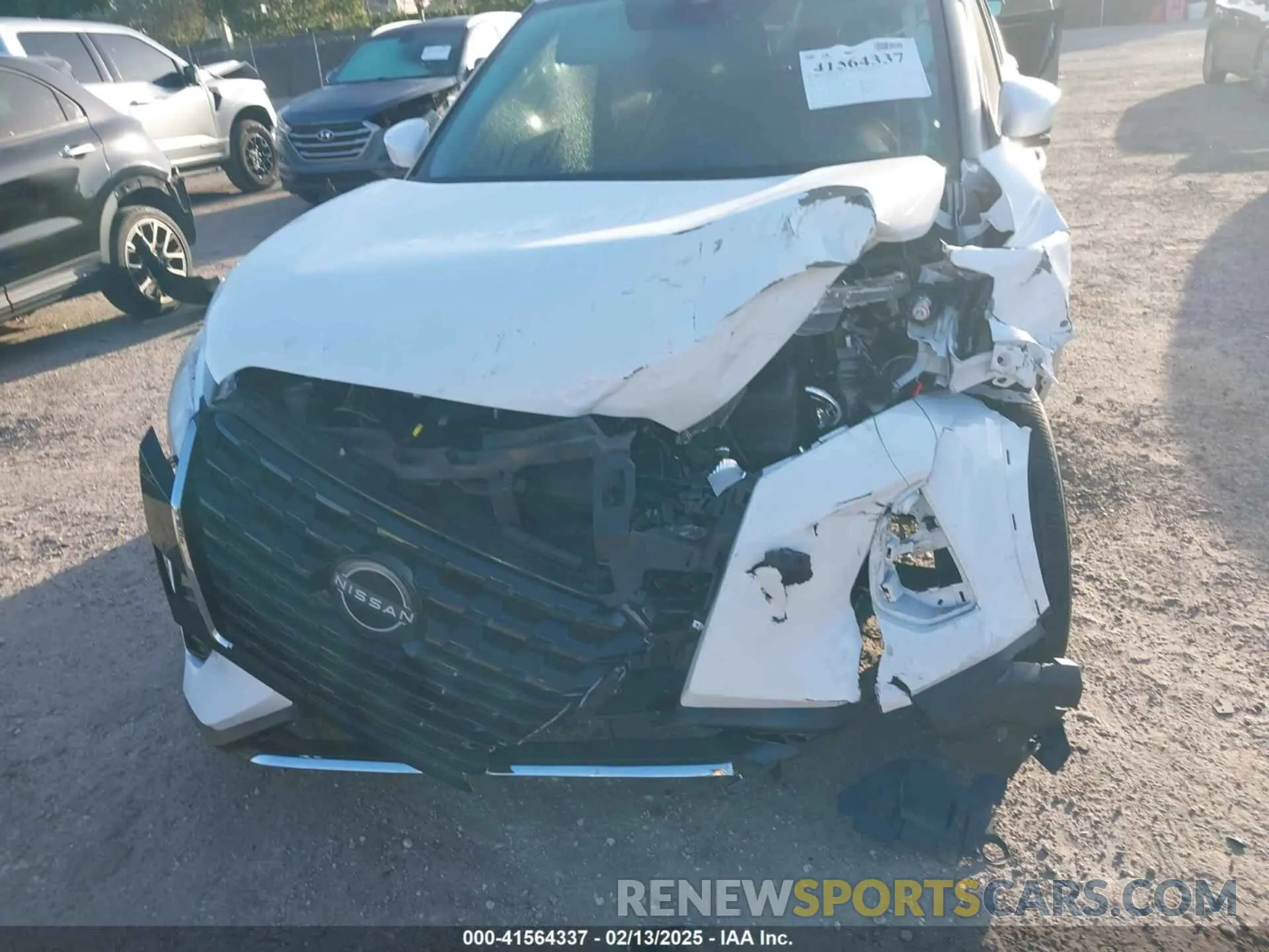 6 Photograph of a damaged car 3N1CP5CV4NL511267 NISSAN KICKS 2022