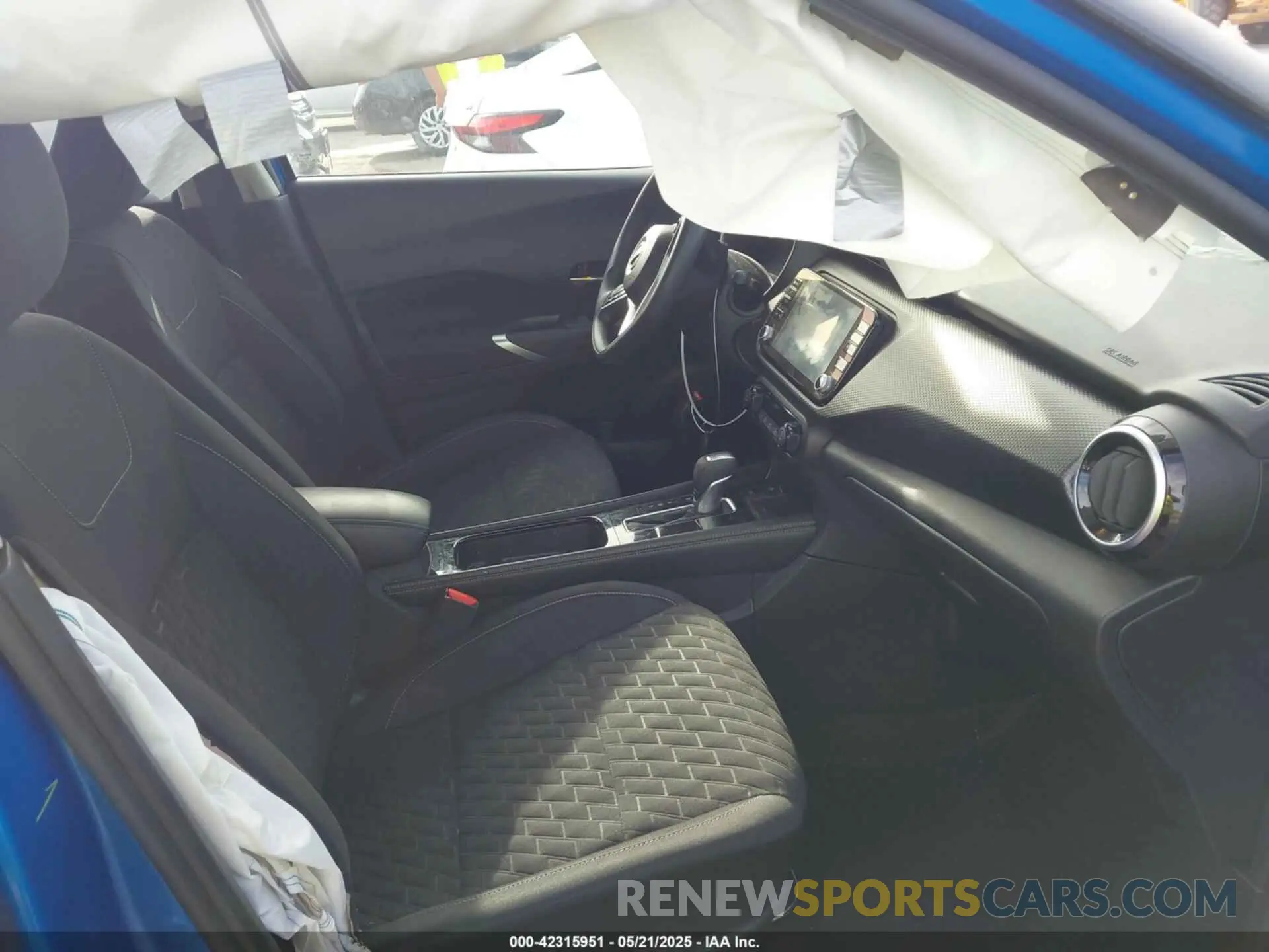 5 Photograph of a damaged car 3N1CP5CV4NL521619 NISSAN KICKS 2022