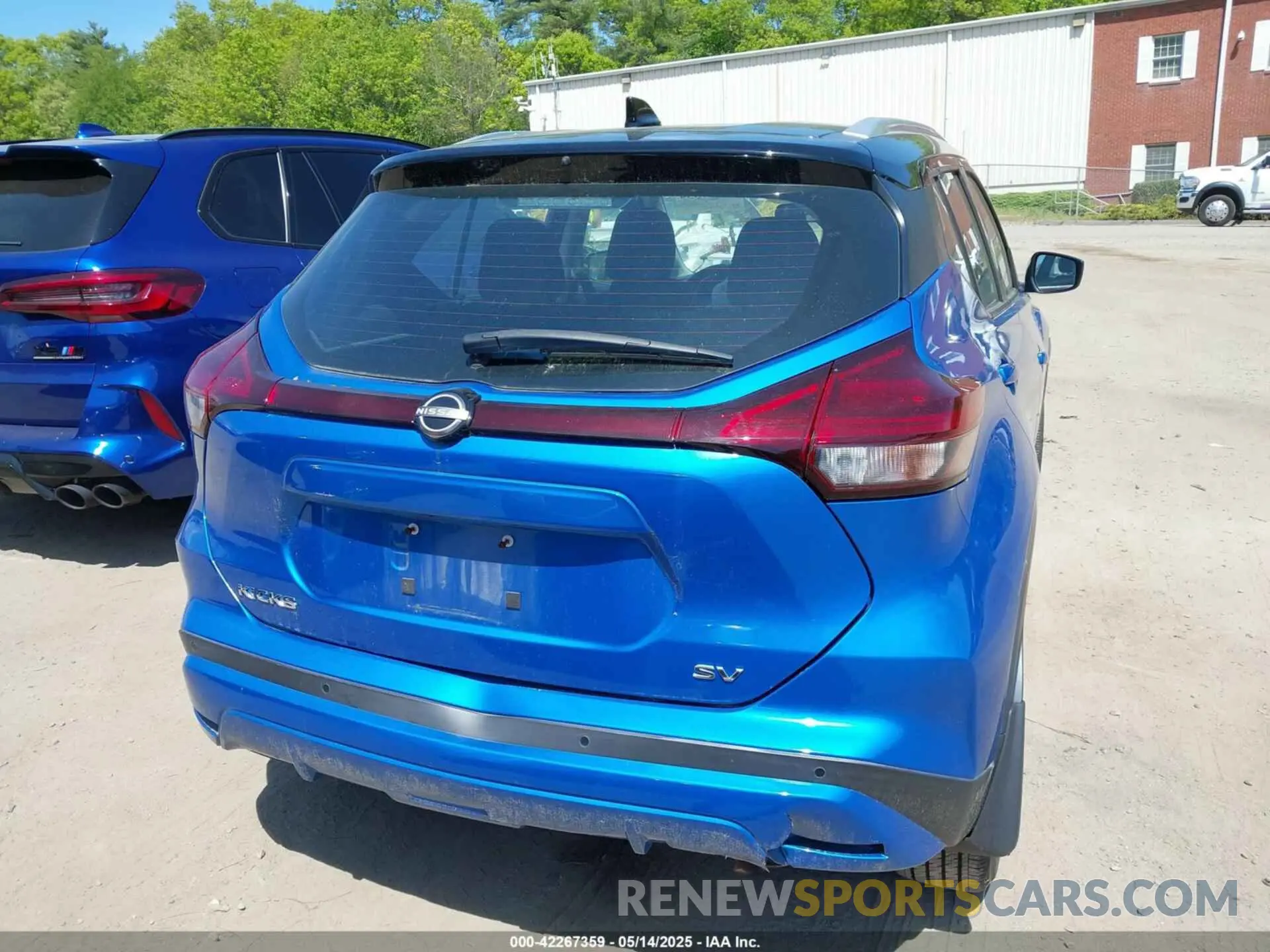 16 Photograph of a damaged car 3N1CP5CV4NL531261 NISSAN KICKS 2022