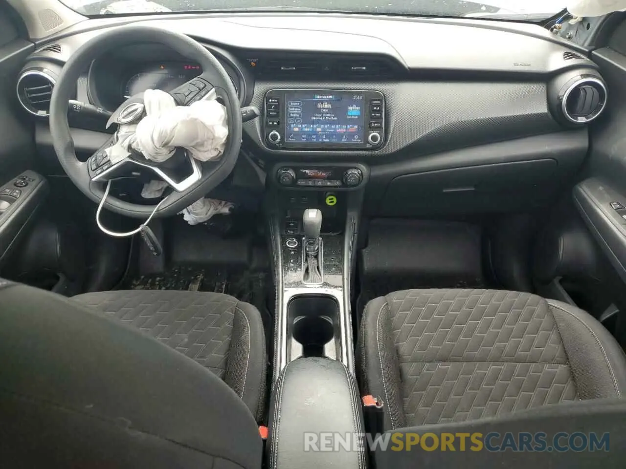 8 Photograph of a damaged car 3N1CP5CV5NL498058 NISSAN KICKS 2022