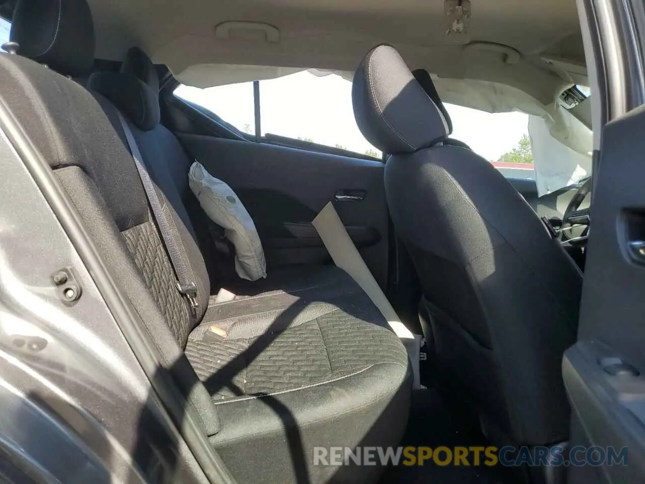 10 Photograph of a damaged car 3N1CP5CV6NL482502 NISSAN KICKS 2022