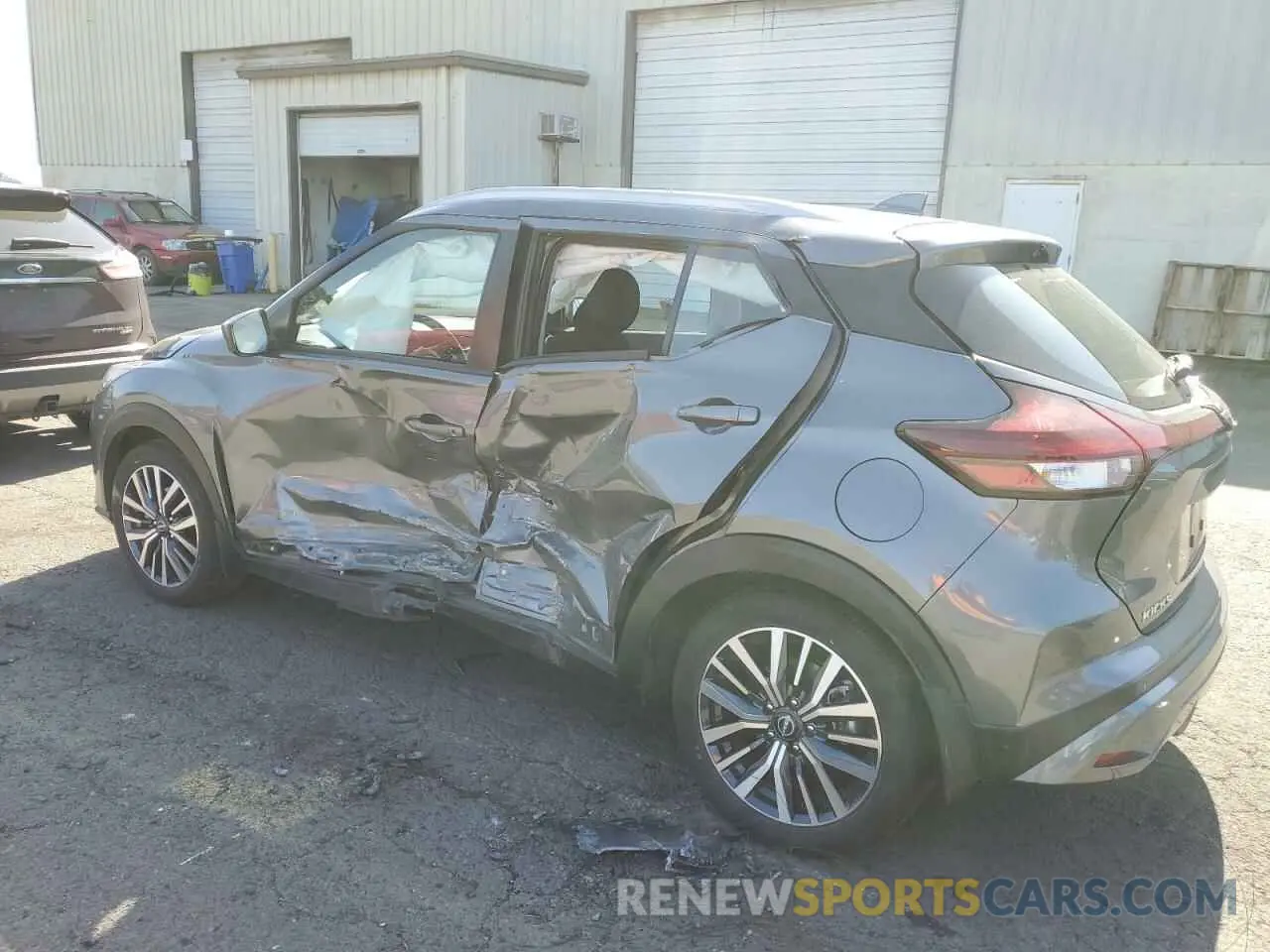 2 Photograph of a damaged car 3N1CP5CV6NL482502 NISSAN KICKS 2022