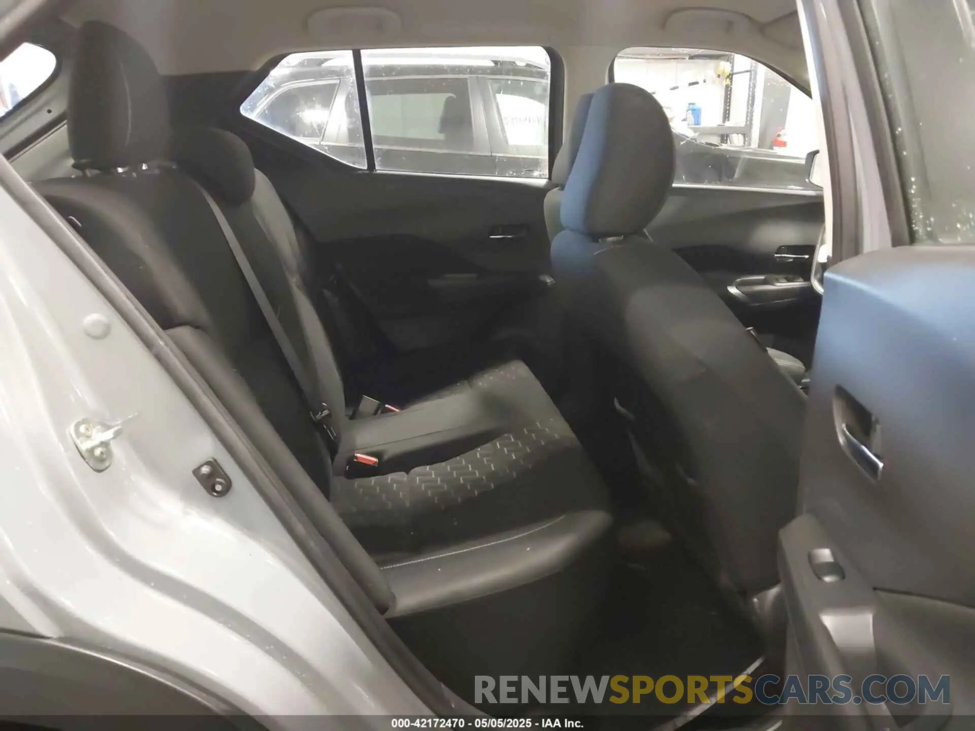 8 Photograph of a damaged car 3N1CP5CV6NL509861 NISSAN KICKS 2022