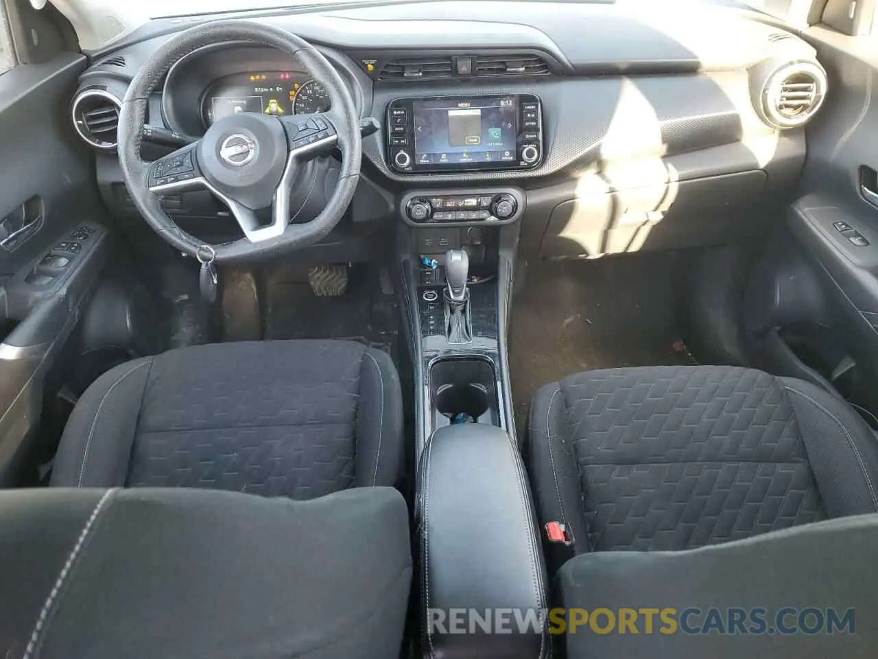8 Photograph of a damaged car 3N1CP5CV6NL513134 NISSAN KICKS 2022