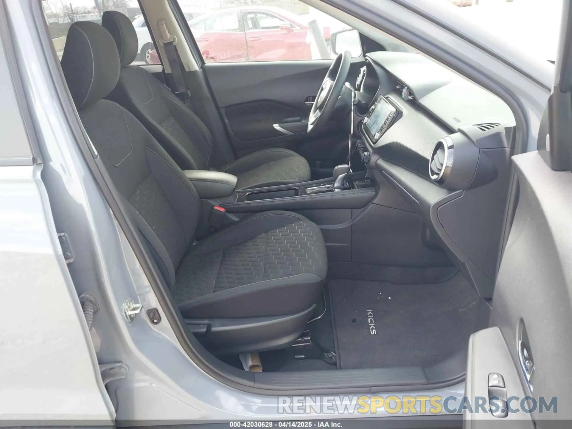 5 Photograph of a damaged car 3N1CP5CV6NL520147 NISSAN KICKS 2022