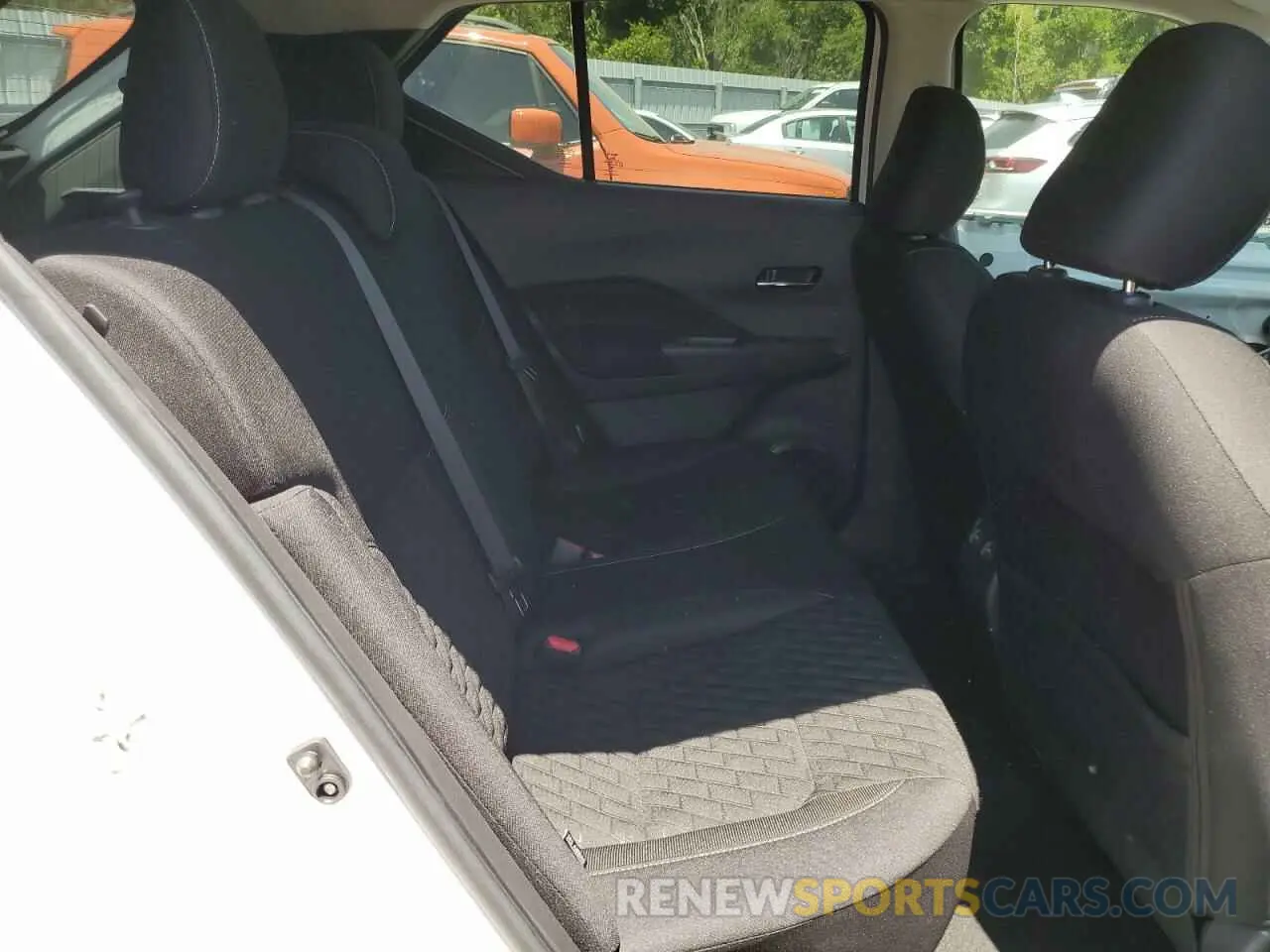 11 Photograph of a damaged car 3N1CP5CV7NL478703 NISSAN KICKS 2022