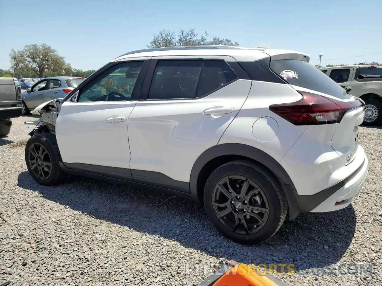 2 Photograph of a damaged car 3N1CP5CV7NL478703 NISSAN KICKS 2022