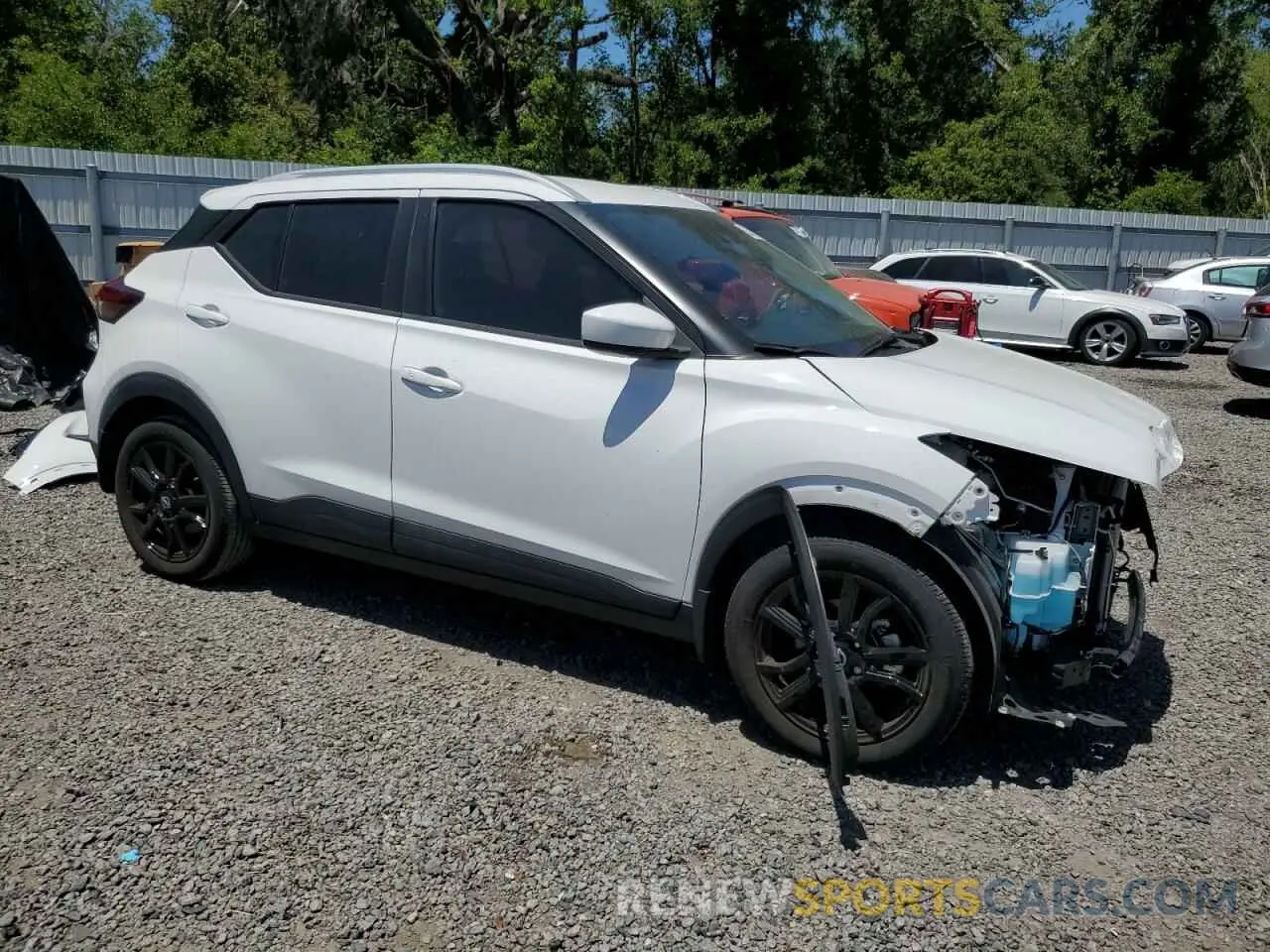 4 Photograph of a damaged car 3N1CP5CV7NL478703 NISSAN KICKS 2022