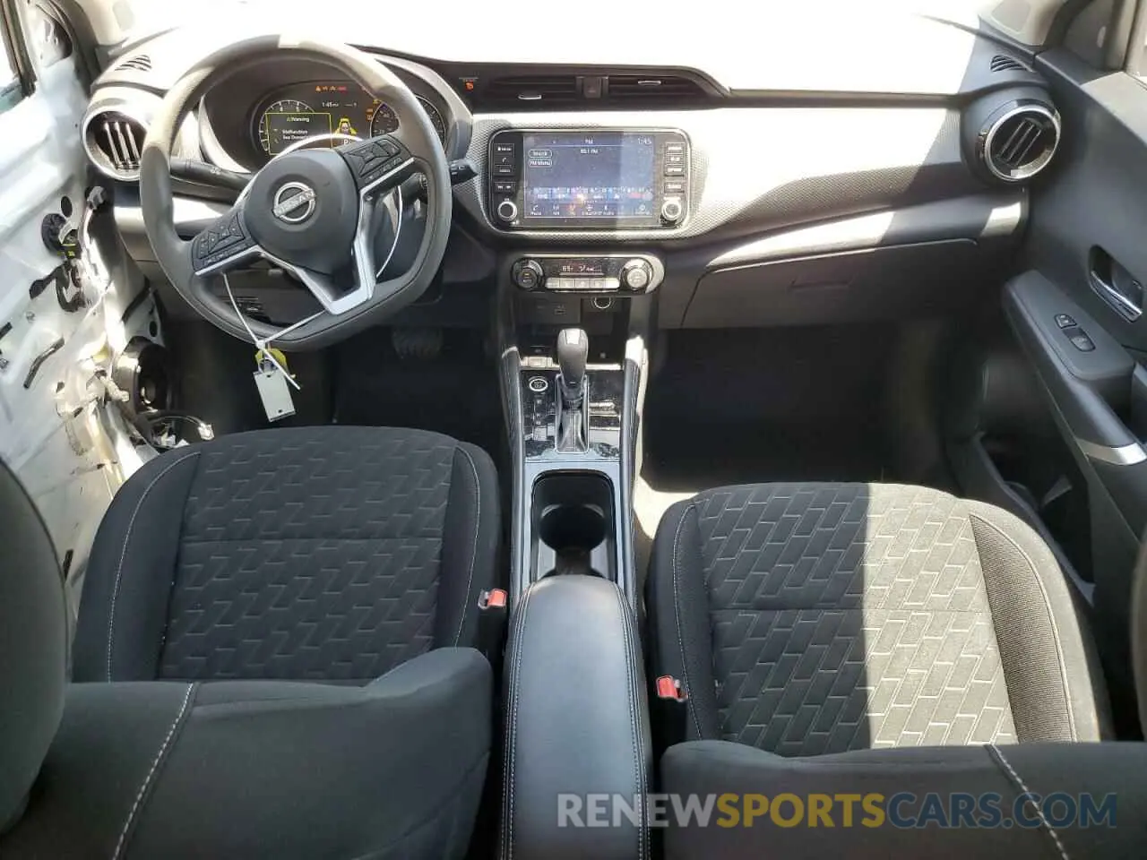 8 Photograph of a damaged car 3N1CP5CV7NL478703 NISSAN KICKS 2022