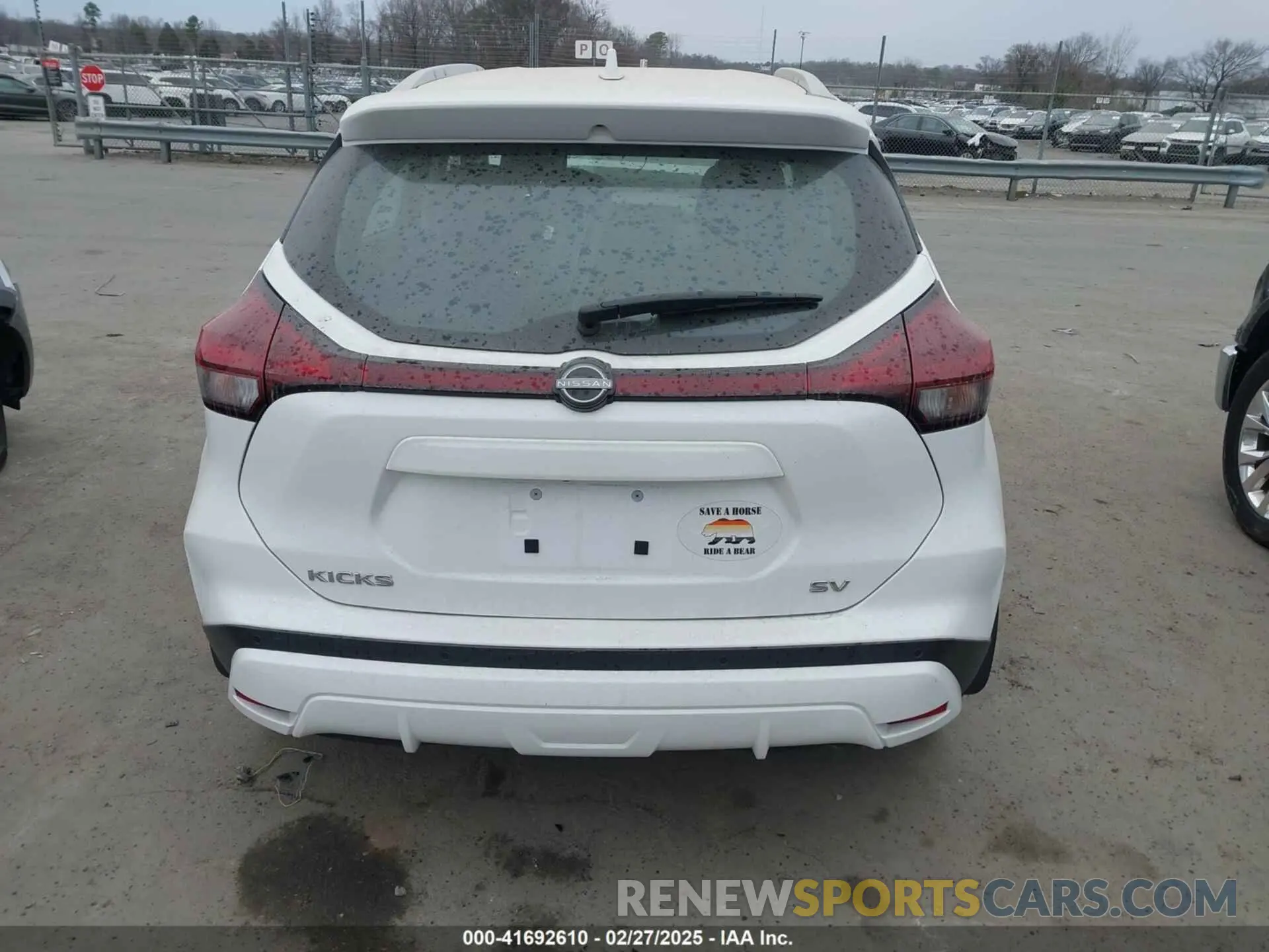 16 Photograph of a damaged car 3N1CP5CV7NL493279 NISSAN KICKS 2022