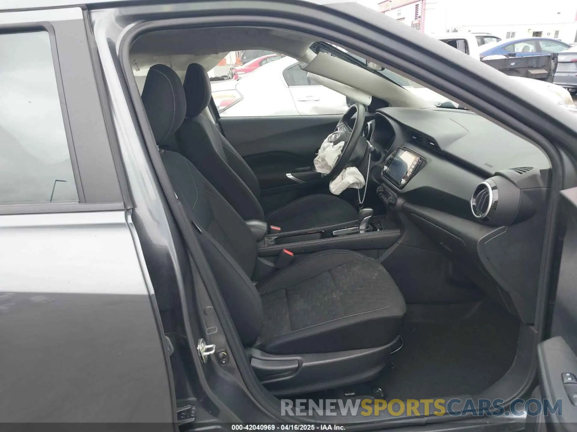 5 Photograph of a damaged car 3N1CP5CV7NL505835 NISSAN KICKS 2022
