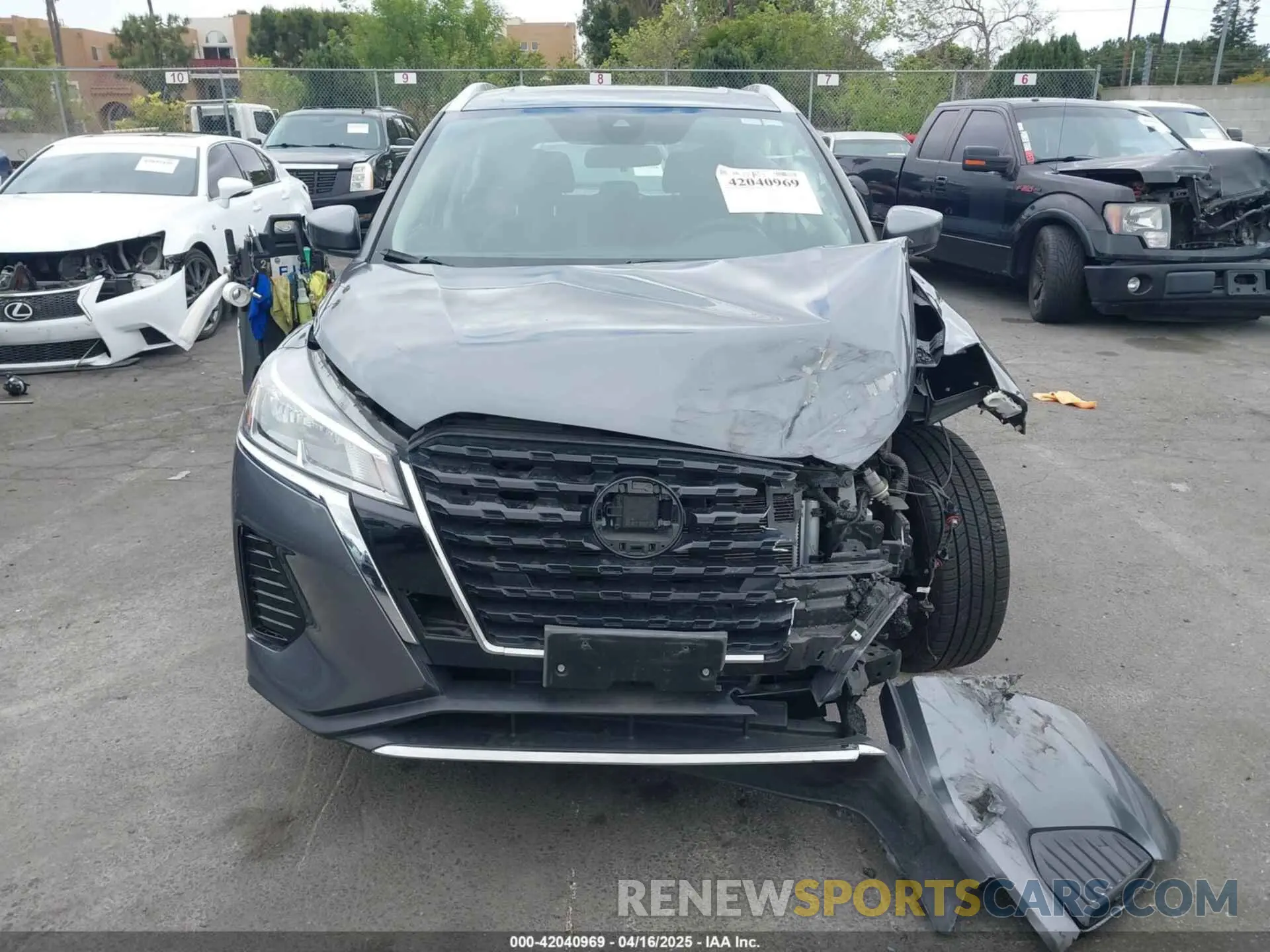 6 Photograph of a damaged car 3N1CP5CV7NL505835 NISSAN KICKS 2022