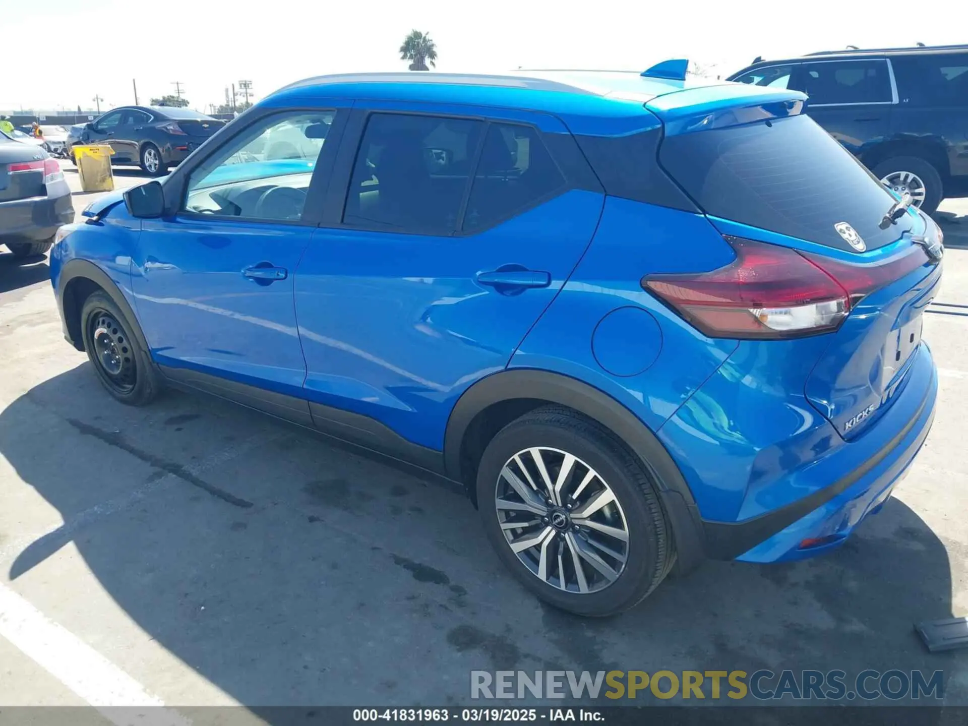3 Photograph of a damaged car 3N1CP5CV7NL509481 NISSAN KICKS 2022