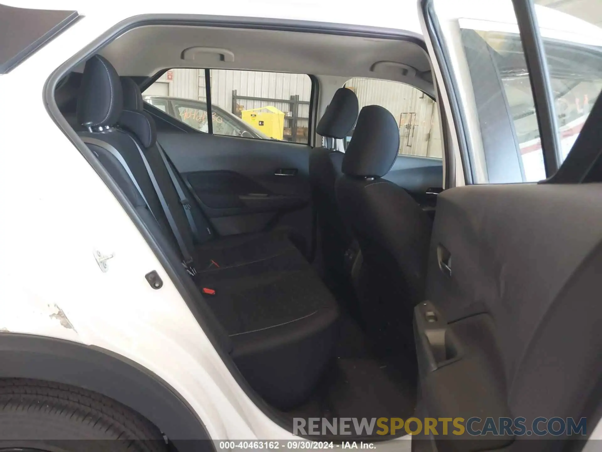 8 Photograph of a damaged car 3N1CP5CV7NL514700 NISSAN KICKS 2022