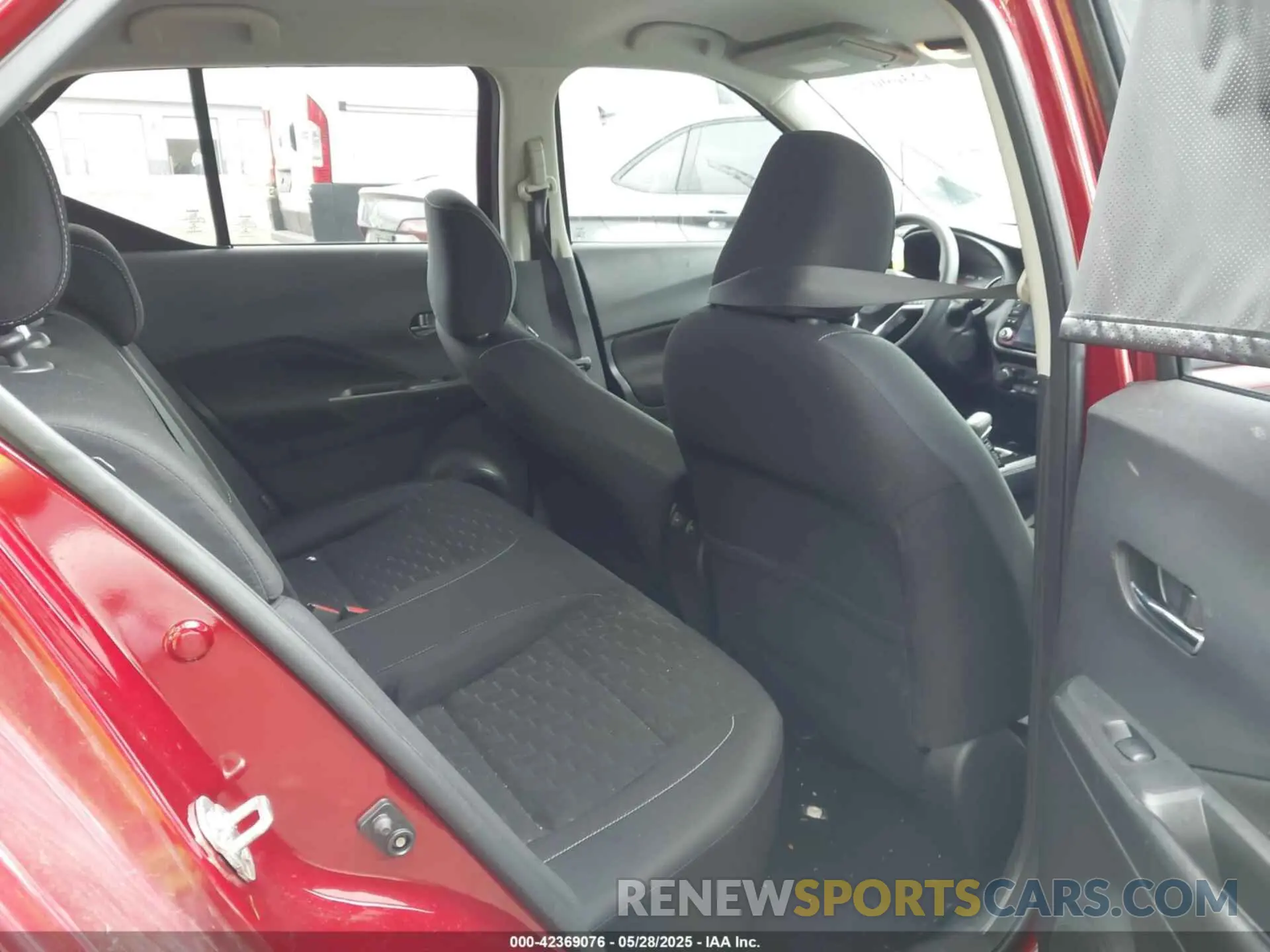 8 Photograph of a damaged car 3N1CP5CV8NL480282 NISSAN KICKS 2022
