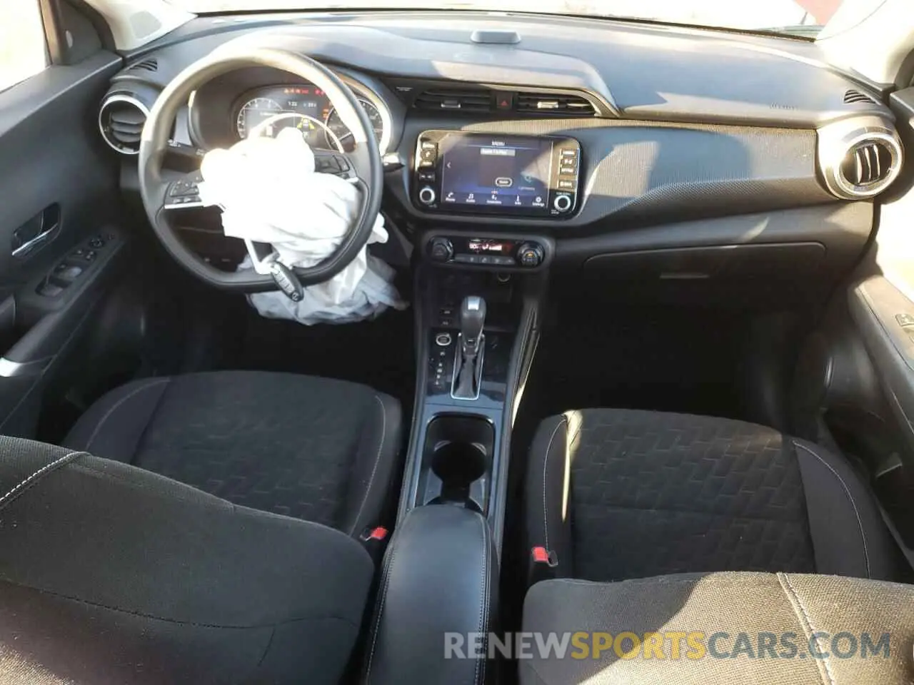8 Photograph of a damaged car 3N1CP5CV8NL494313 NISSAN KICKS 2022