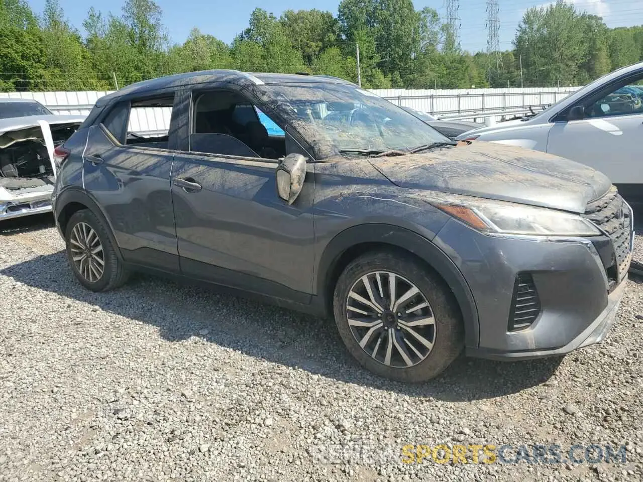 4 Photograph of a damaged car 3N1CP5CV8NL524037 NISSAN KICKS 2022