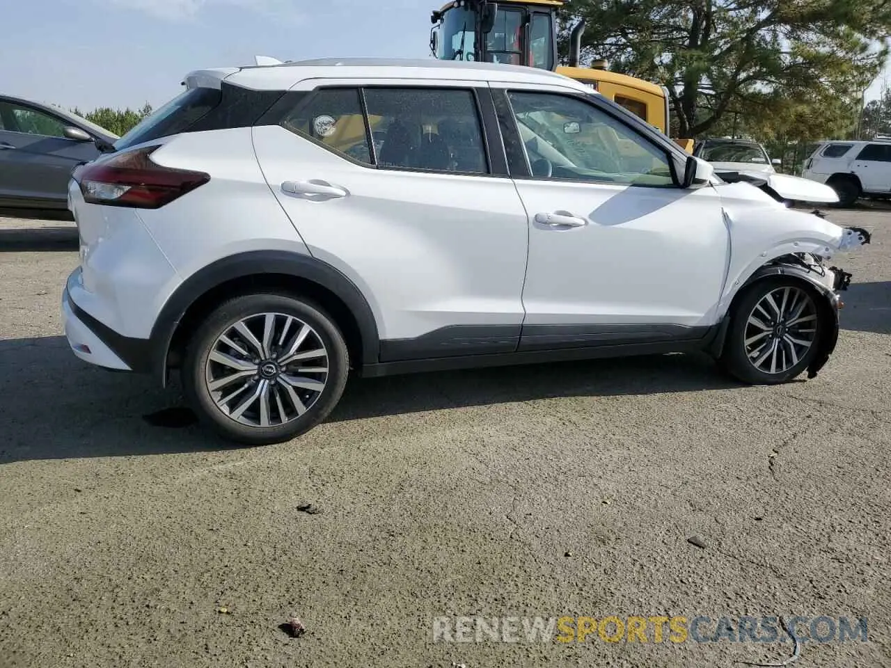 3 Photograph of a damaged car 3N1CP5CV9NL492862 NISSAN KICKS 2022