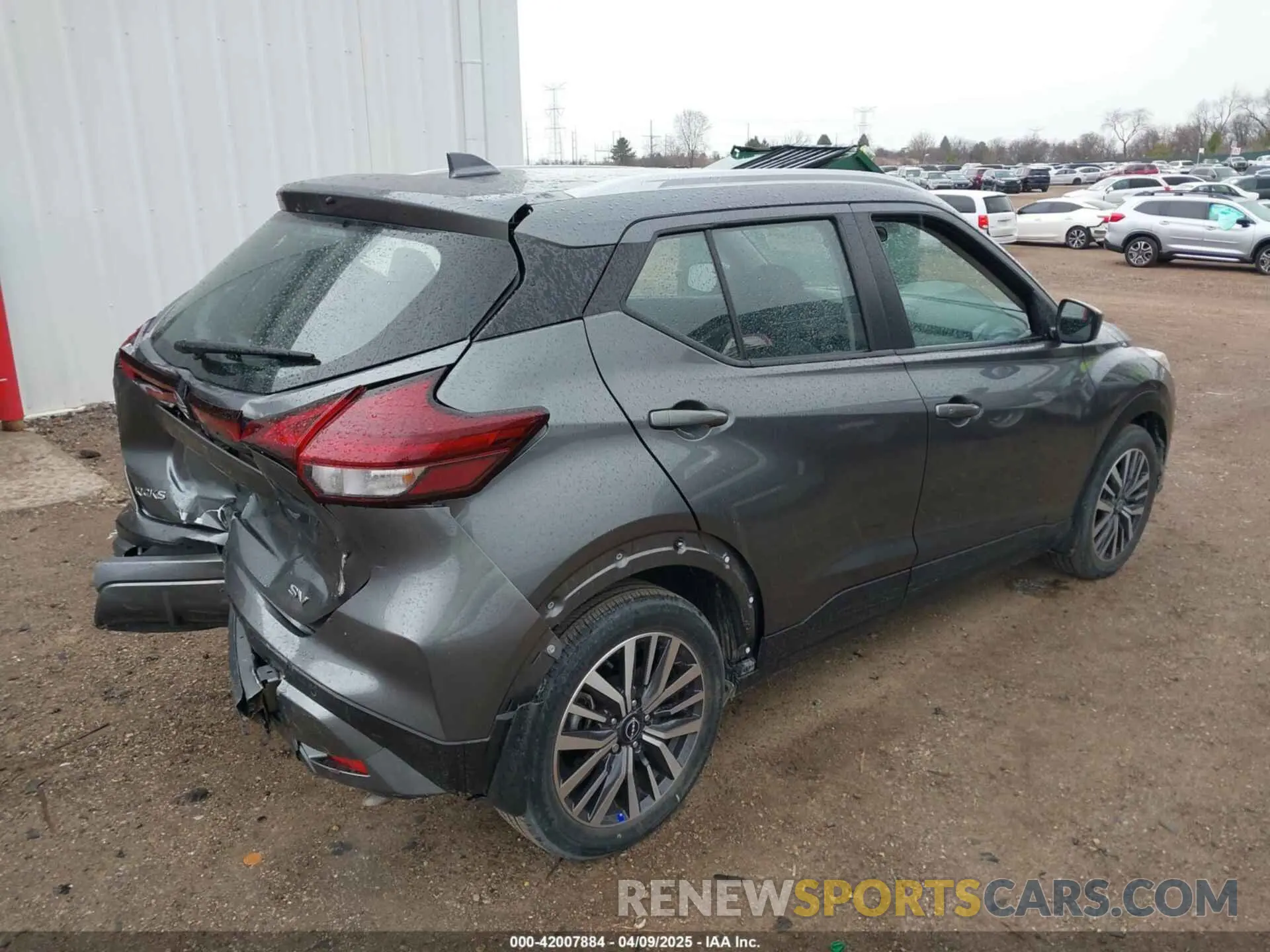 4 Photograph of a damaged car 3N1CP5CV9NL496118 NISSAN KICKS 2022