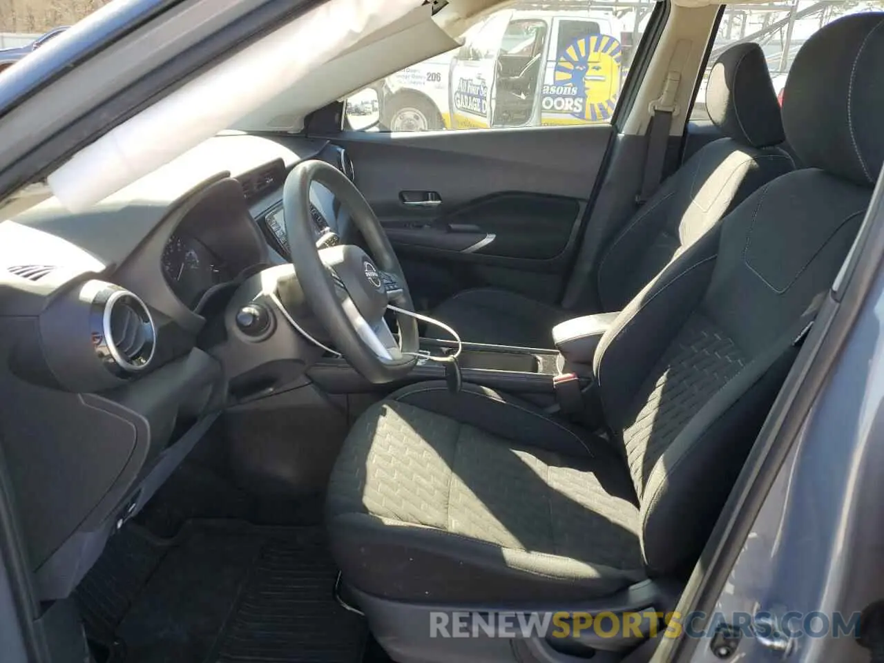 7 Photograph of a damaged car 3N1CP5CV9NL508011 NISSAN KICKS 2022
