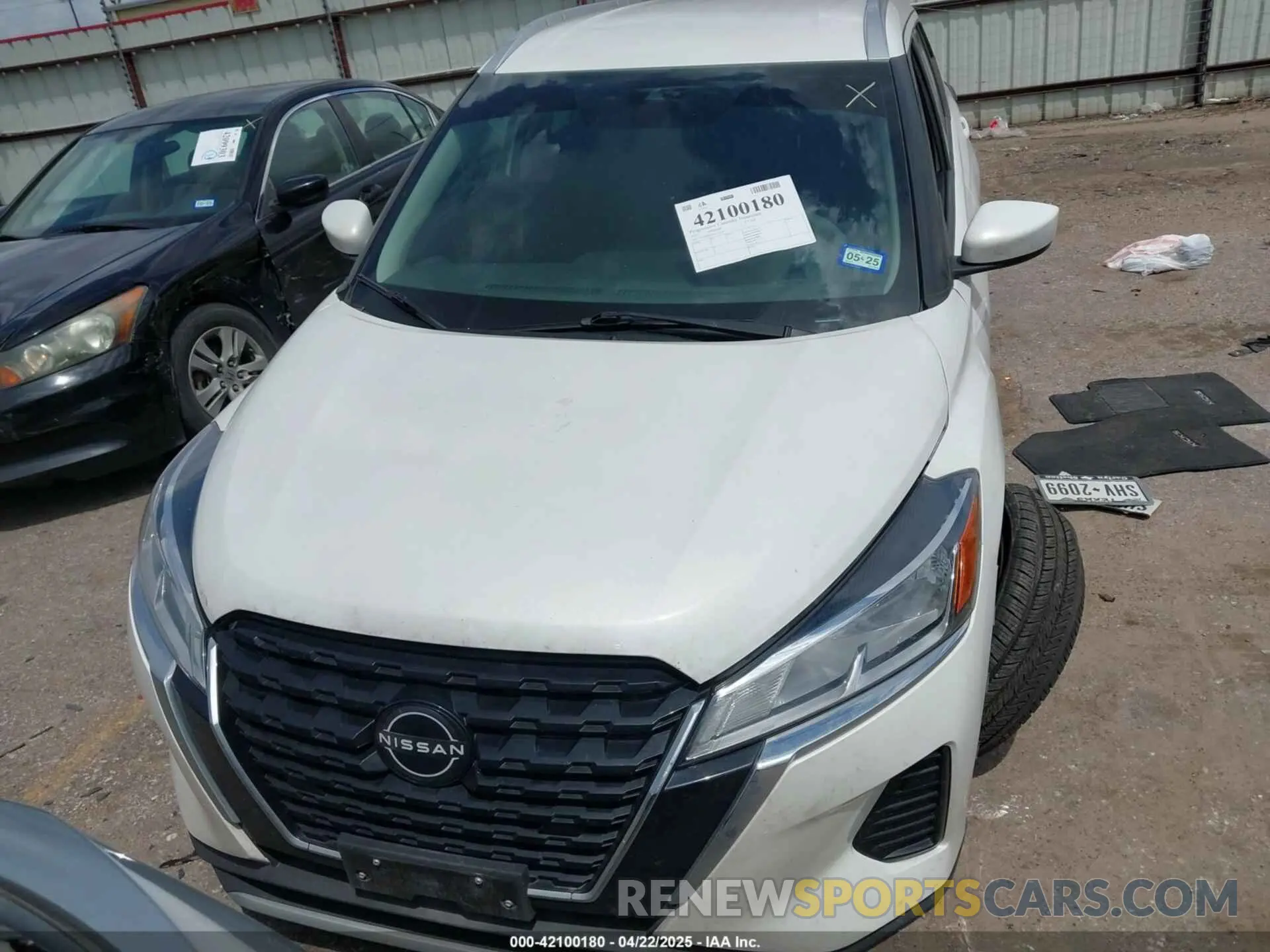12 Photograph of a damaged car 3N1CP5CV9NL513239 NISSAN KICKS 2022