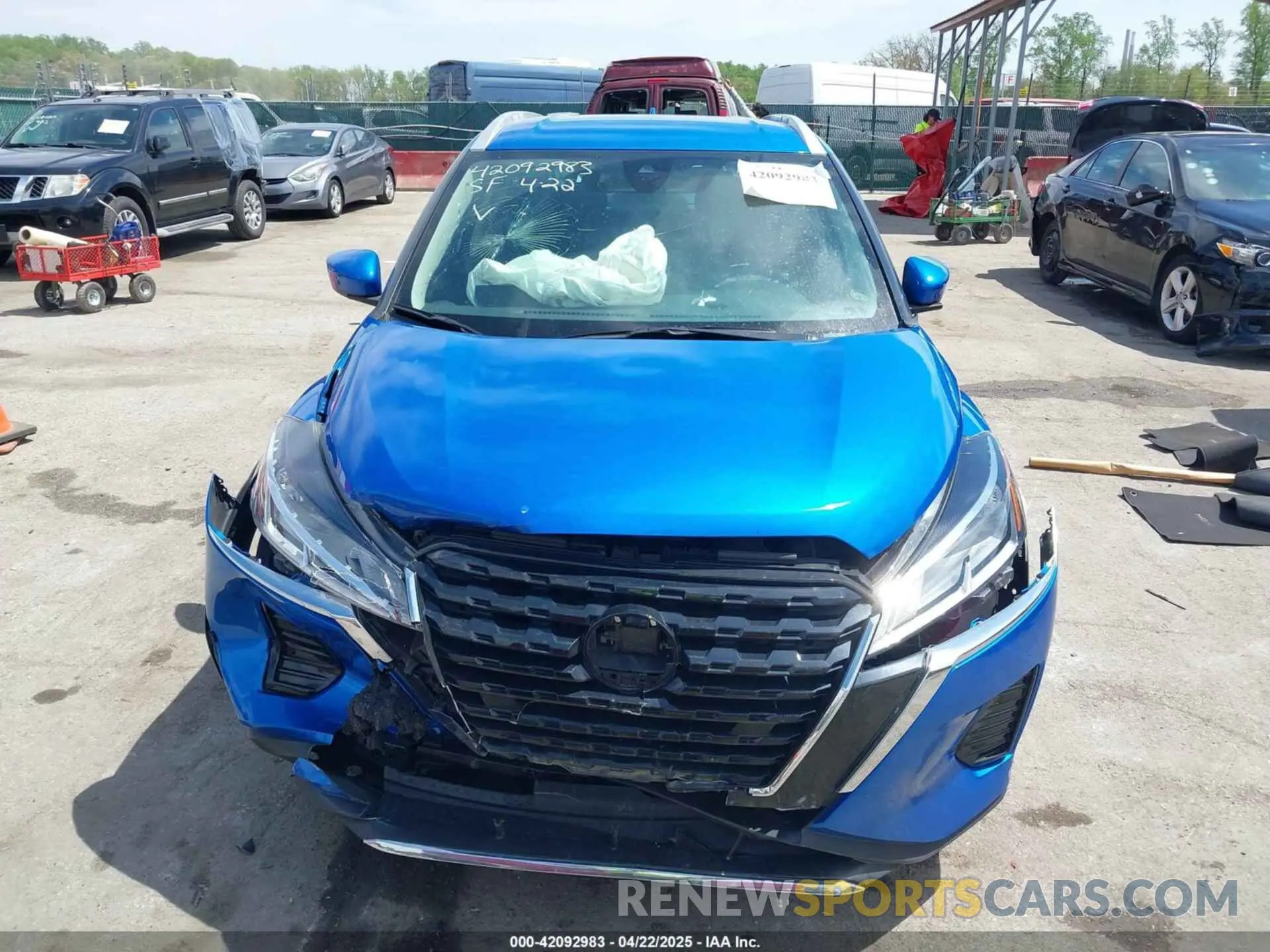 12 Photograph of a damaged car 3N1CP5CV9NL519252 NISSAN KICKS 2022
