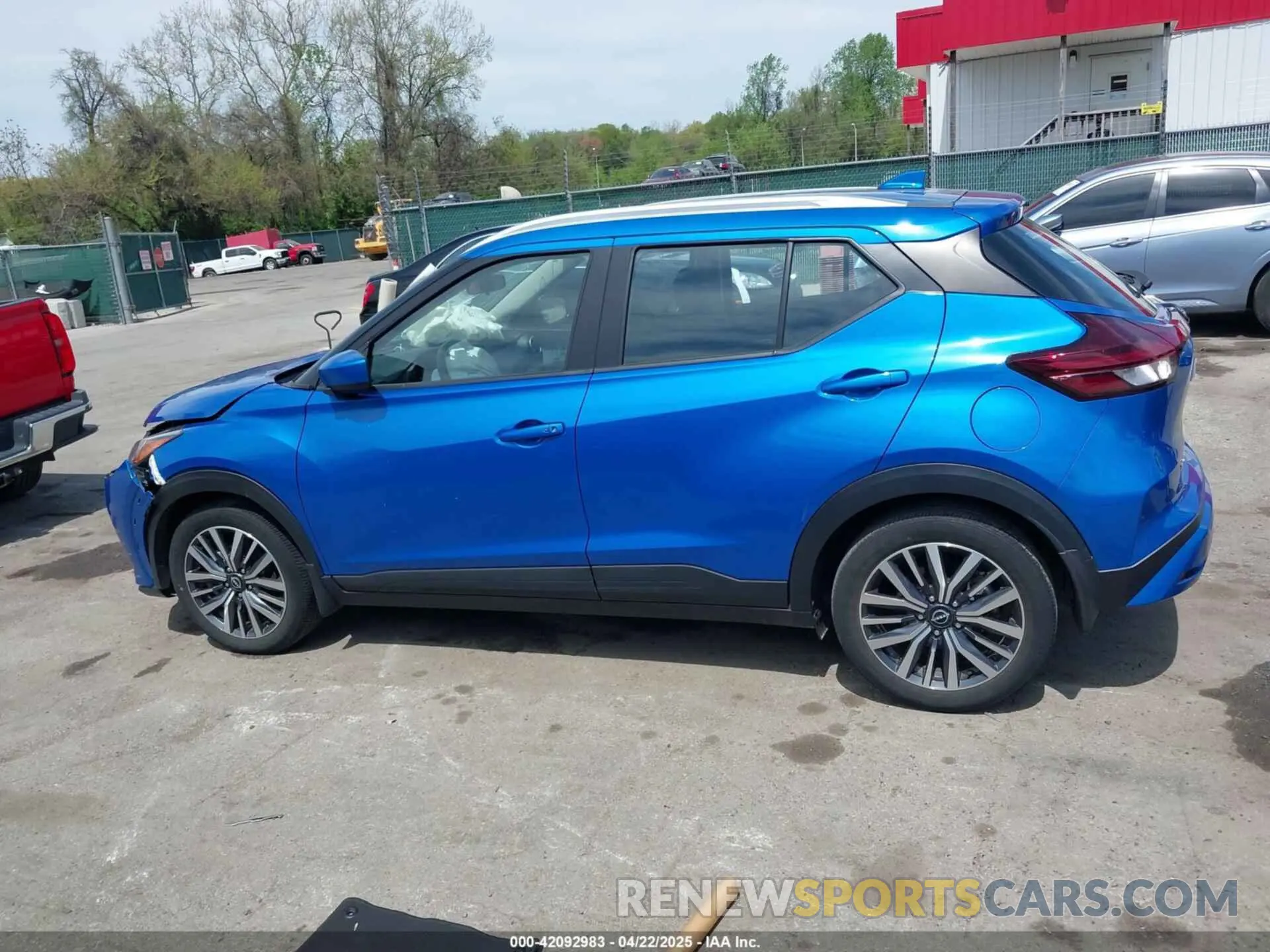 14 Photograph of a damaged car 3N1CP5CV9NL519252 NISSAN KICKS 2022