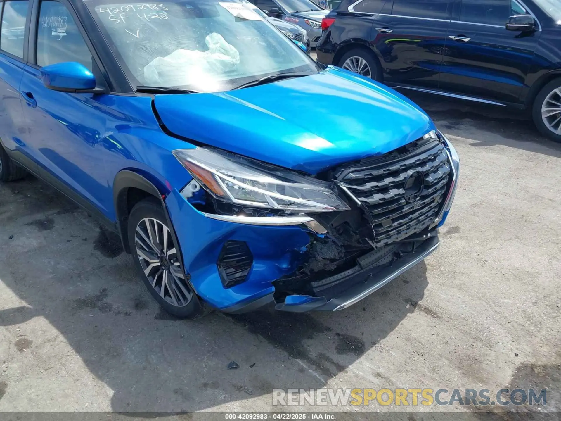 6 Photograph of a damaged car 3N1CP5CV9NL519252 NISSAN KICKS 2022