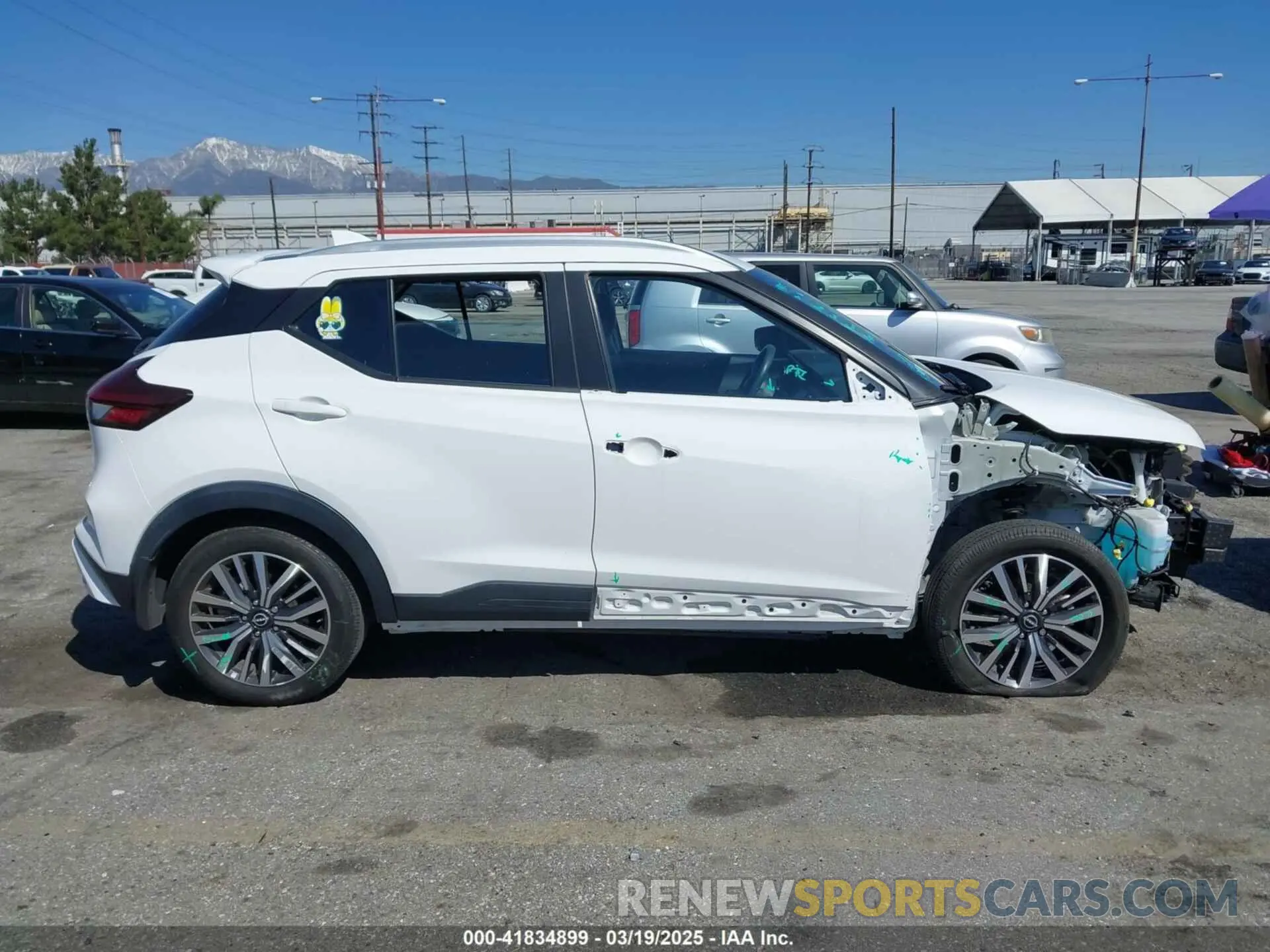 14 Photograph of a damaged car 3N1CP5CVXNL496886 NISSAN KICKS 2022