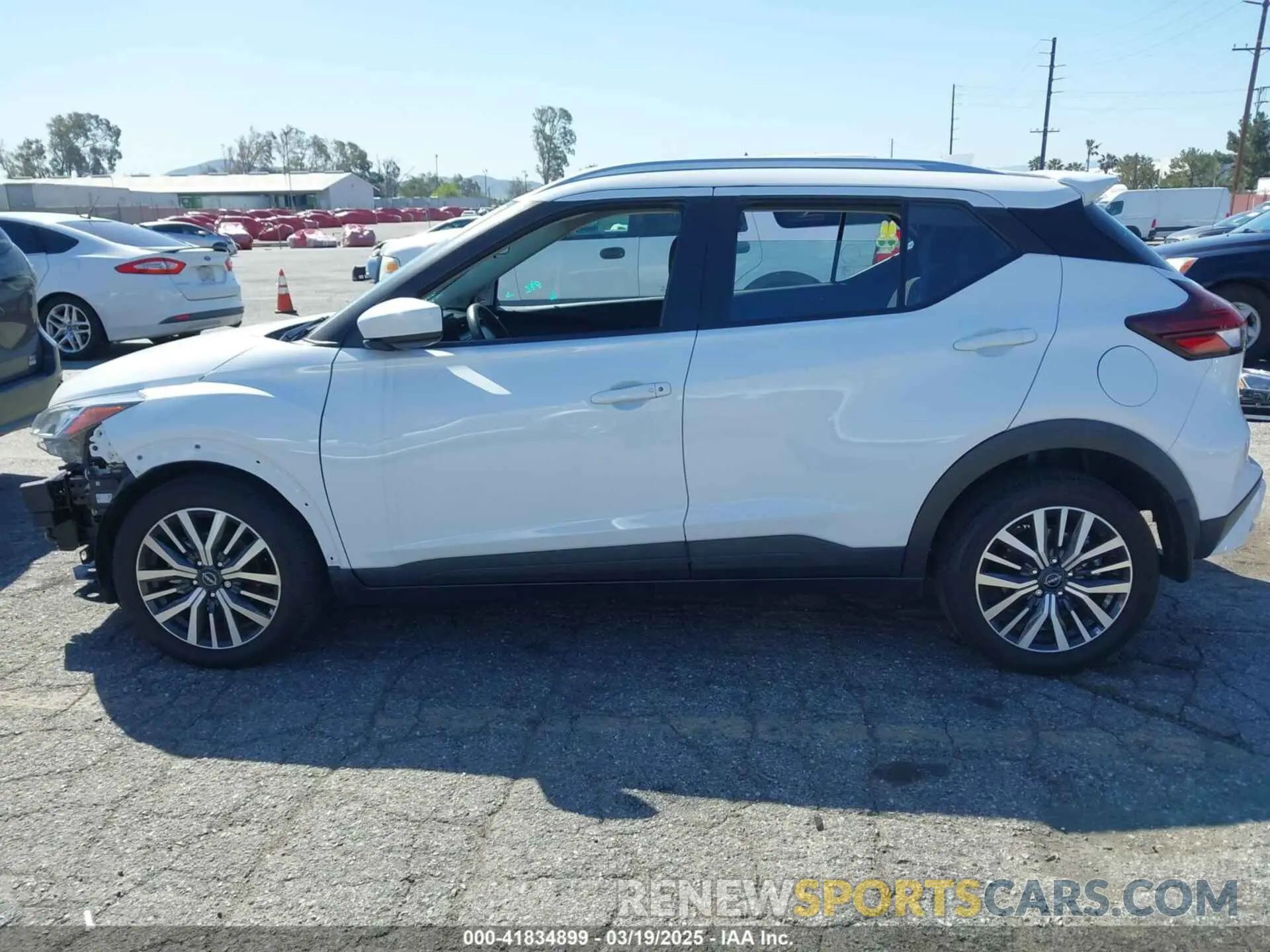 15 Photograph of a damaged car 3N1CP5CVXNL496886 NISSAN KICKS 2022