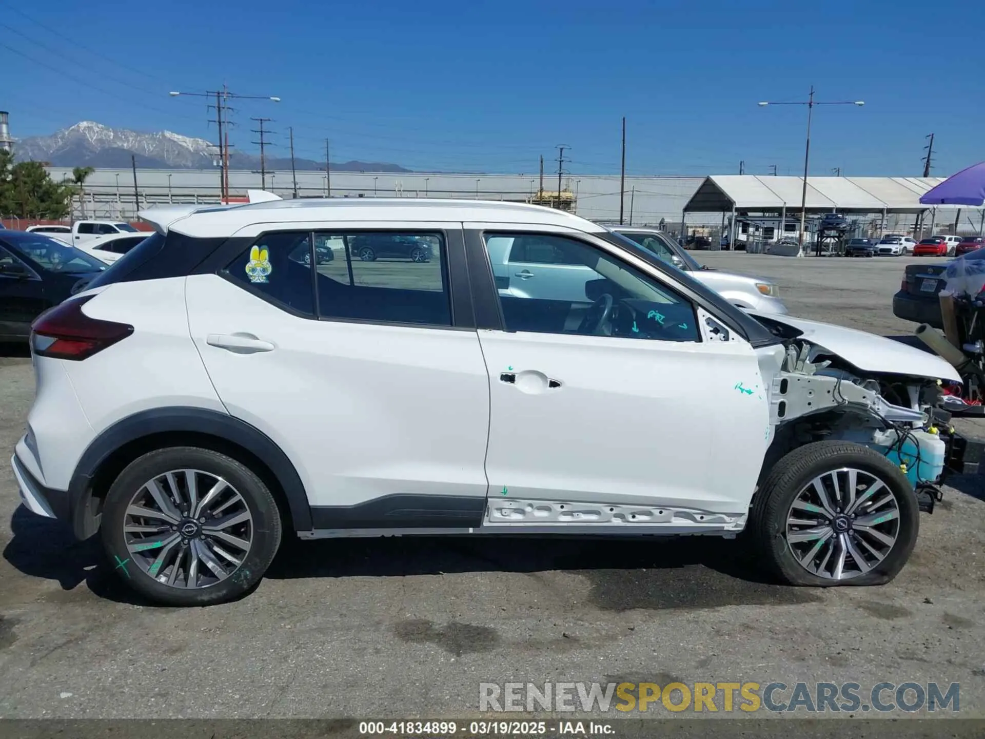 18 Photograph of a damaged car 3N1CP5CVXNL496886 NISSAN KICKS 2022